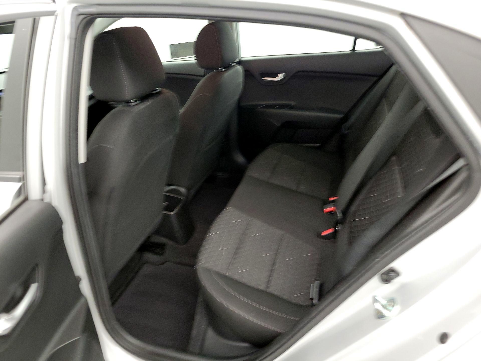 Thumbnail: 2022 Kia Rio - 19