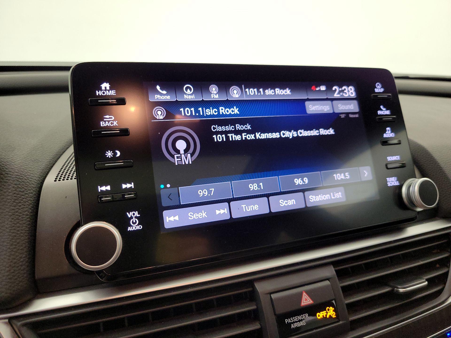 Thumbnail: 2018 Honda Accord - 16