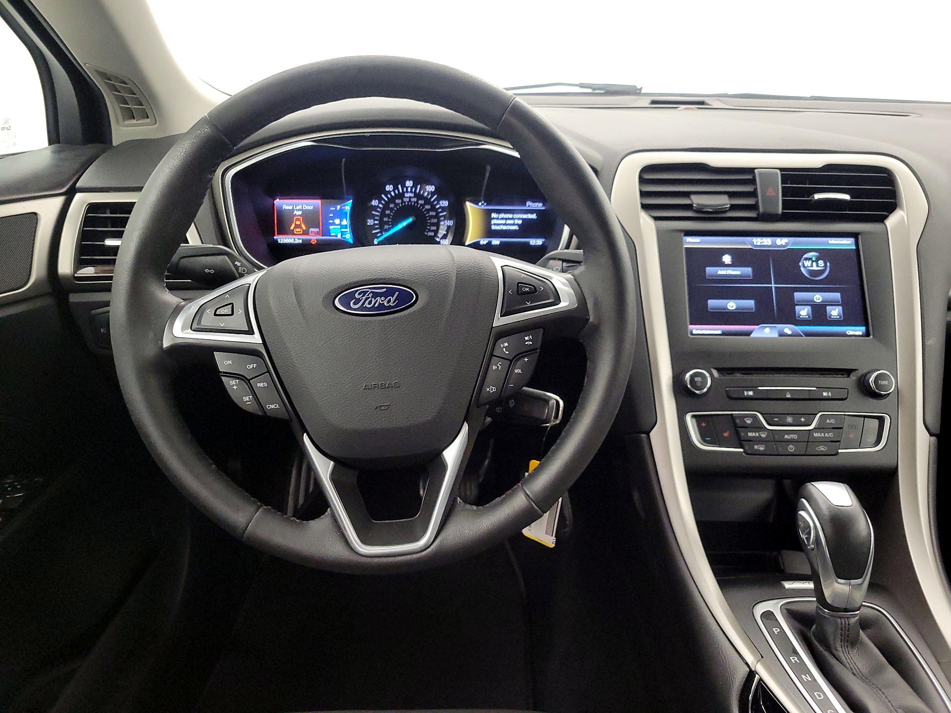 Thumbnail: 2016 Ford Fusion - 10