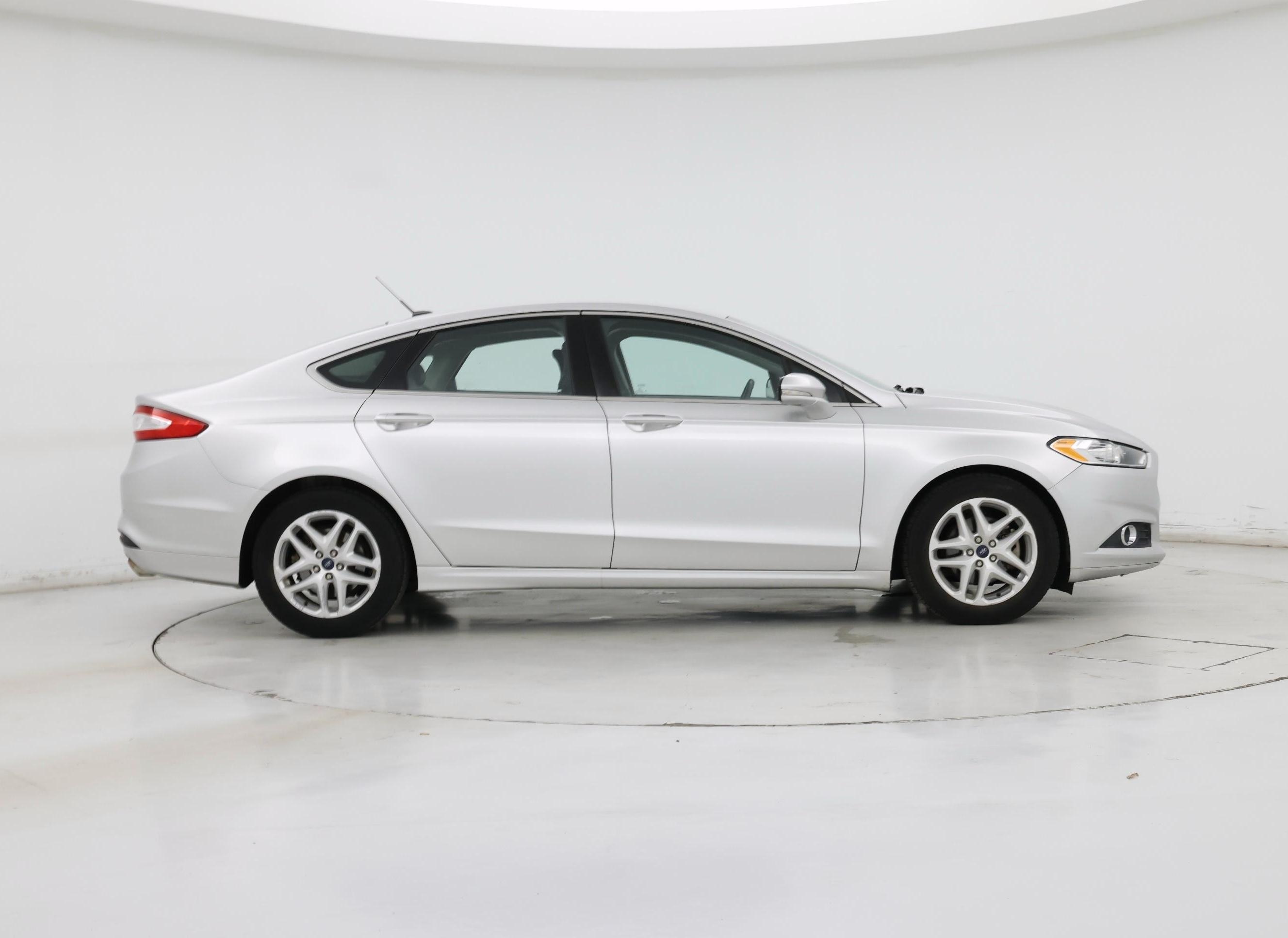 Thumbnail: 2016 Ford Fusion - 7