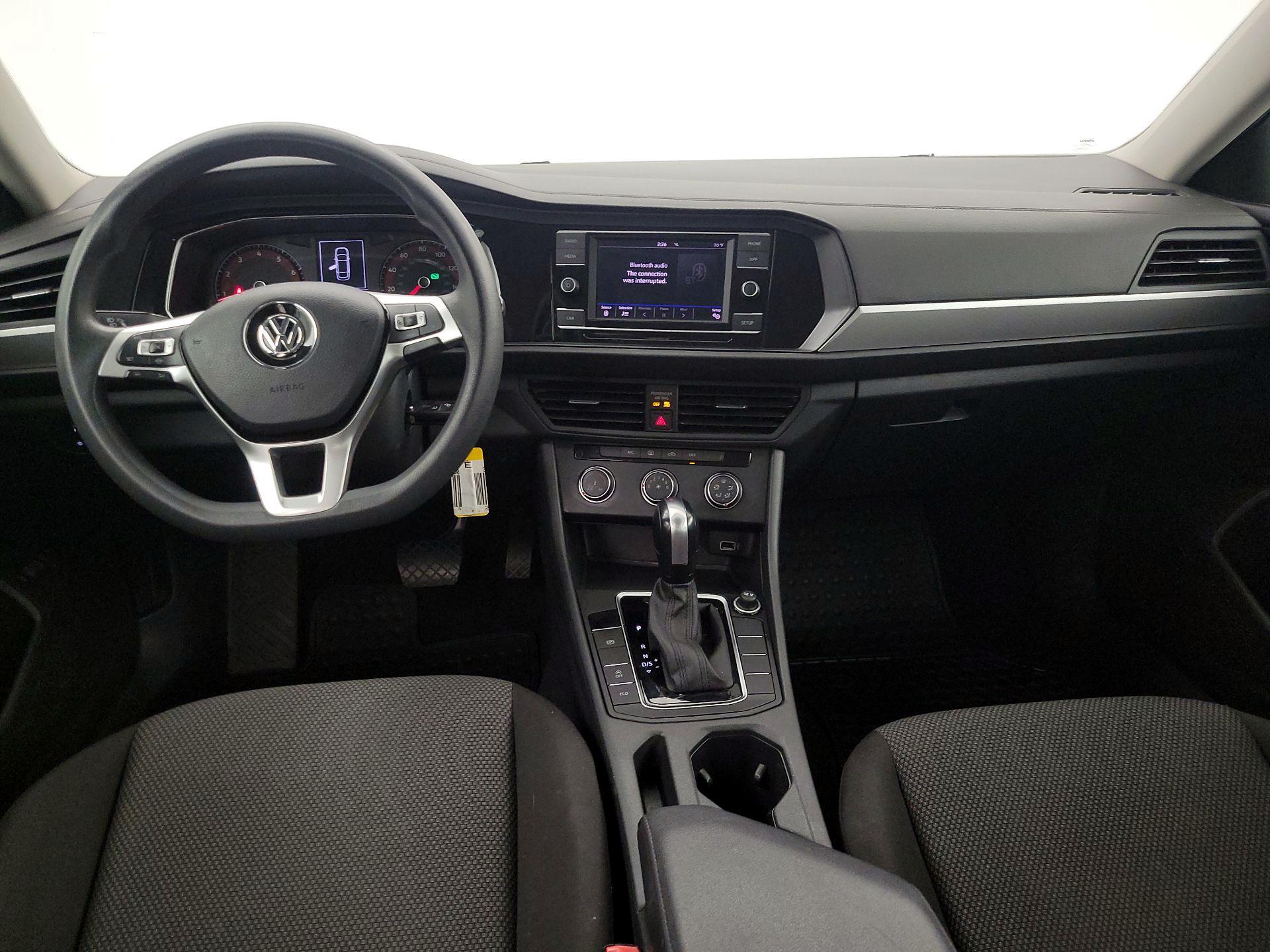 Thumbnail: 2019 Volkswagen Jetta - 9