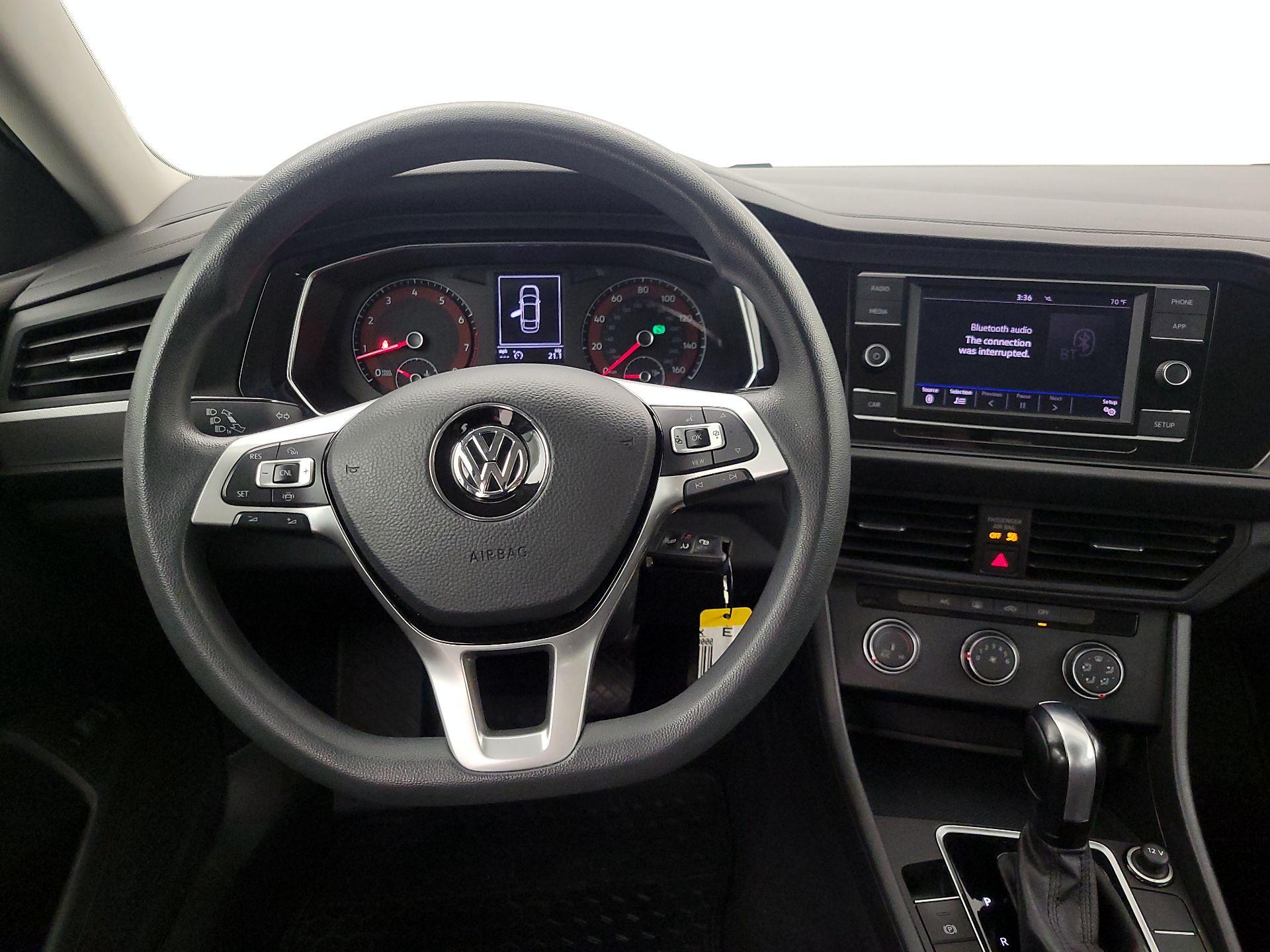 Thumbnail: 2019 Volkswagen Jetta - 10