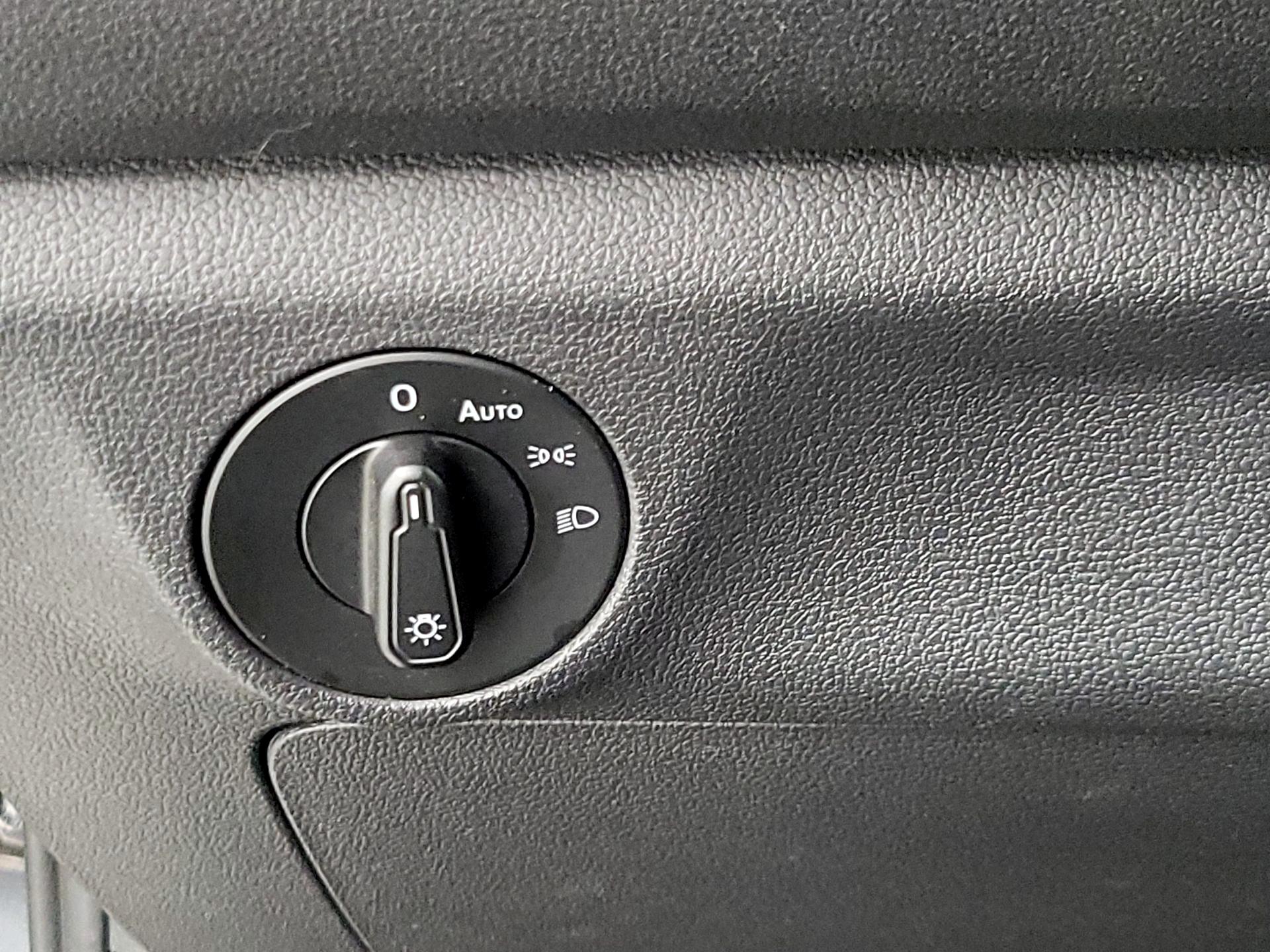 Thumbnail: 2019 Volkswagen Jetta - 13