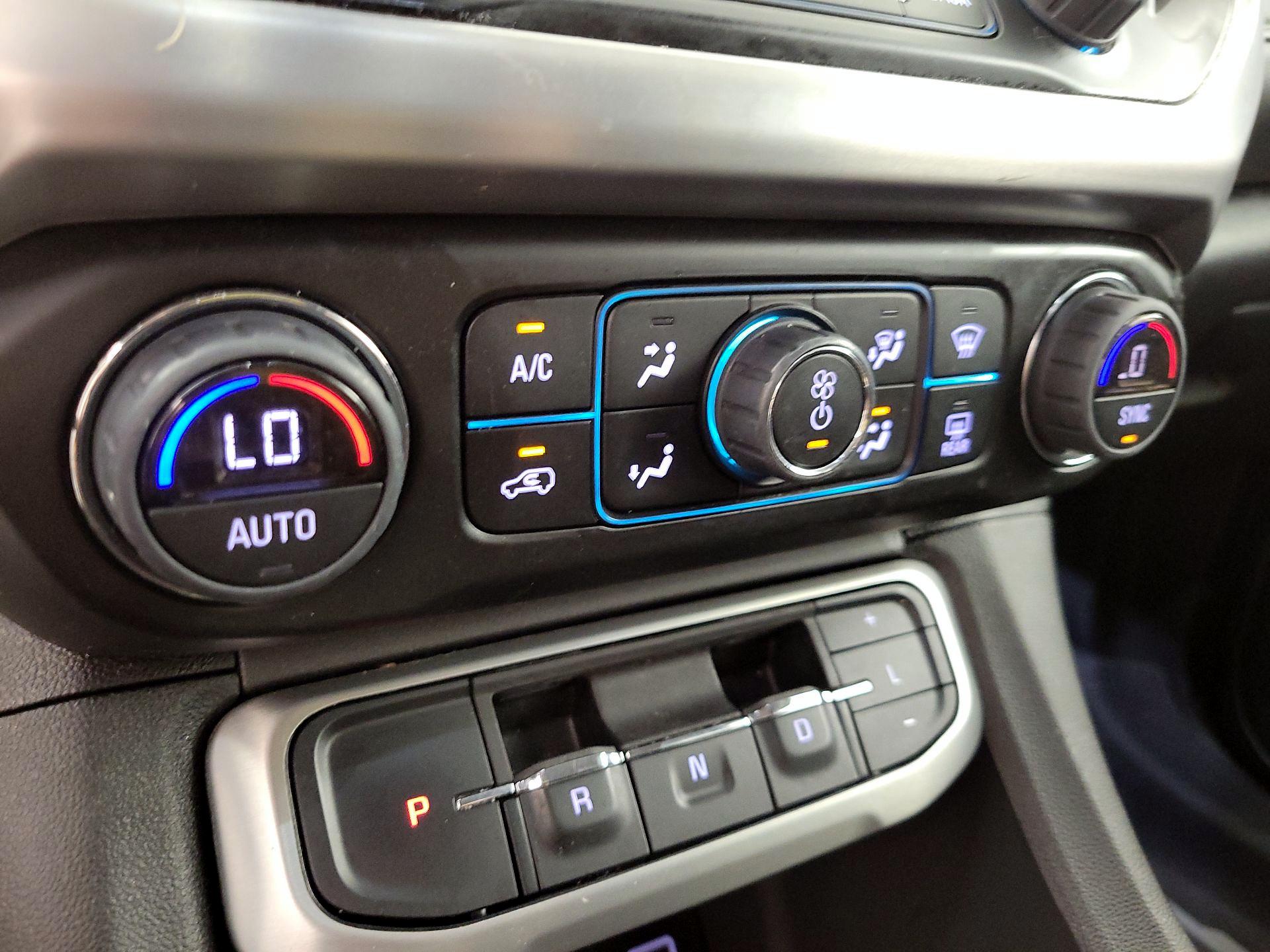 Thumbnail: 2023 GMC Acadia - 16