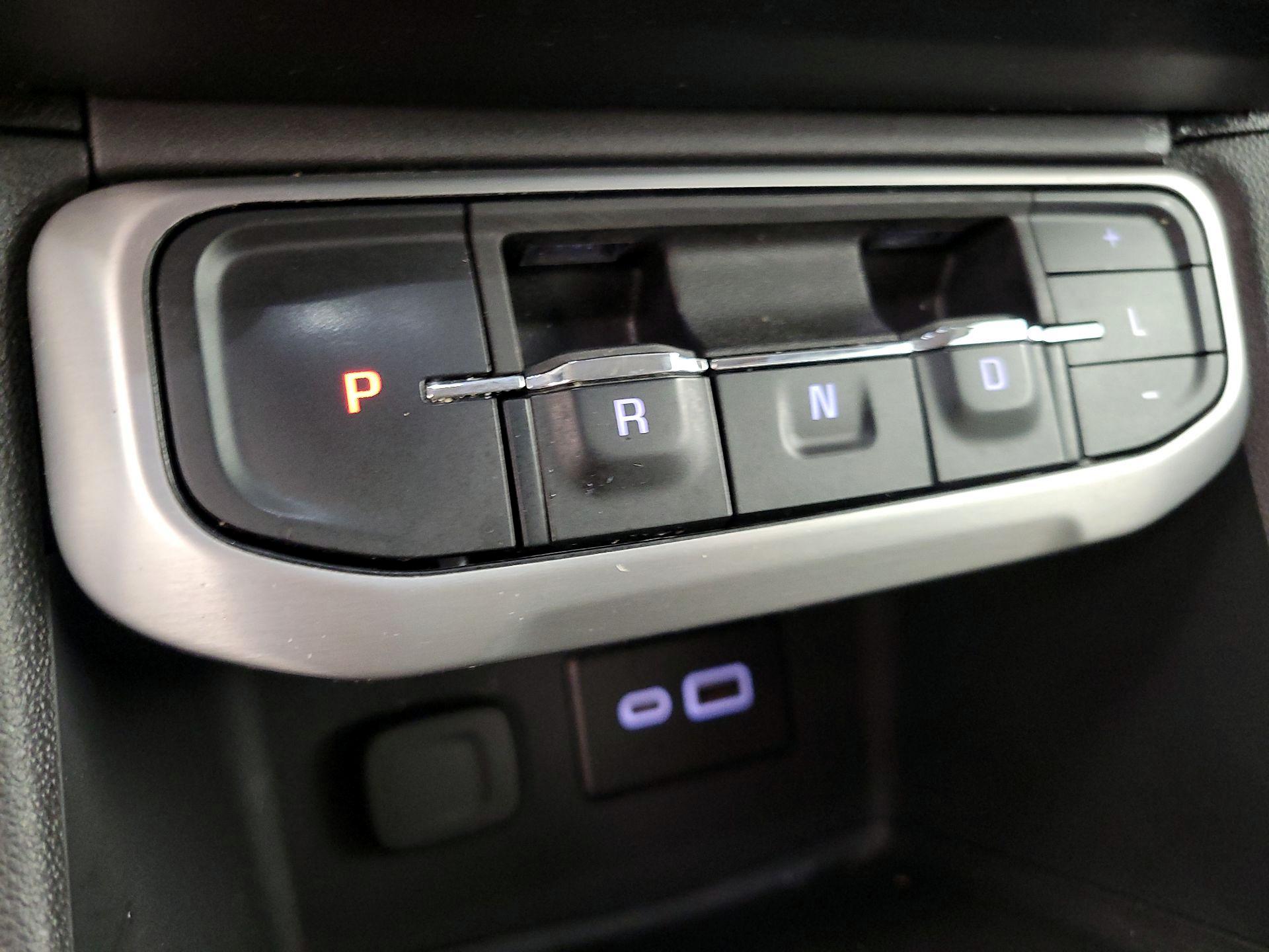 Thumbnail: 2023 GMC Acadia - 17