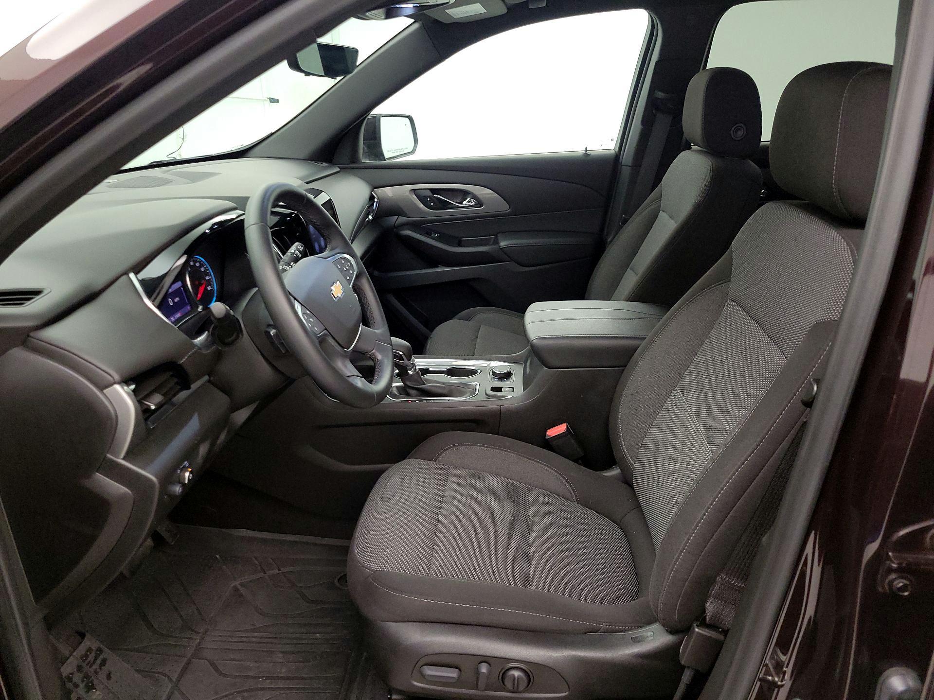 Thumbnail: 2023 Chevrolet Traverse - 11