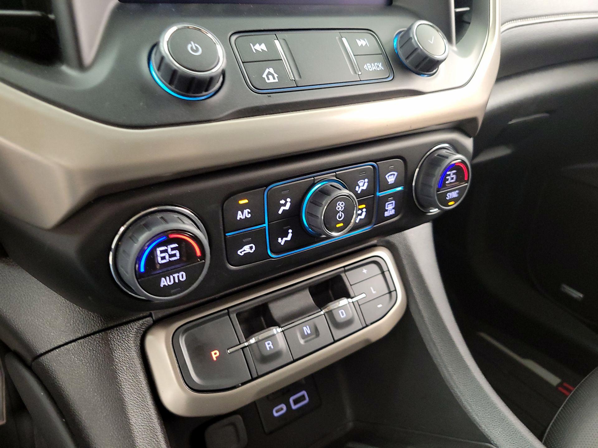 Thumbnail: 2023 GMC Acadia - 16