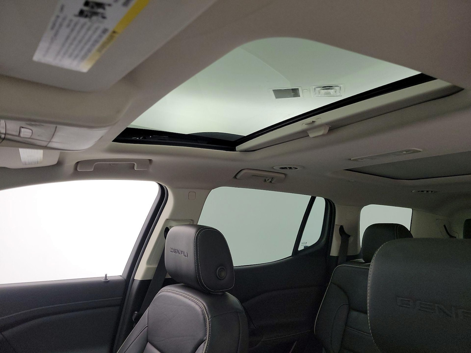 2023 GMC Acadia Denali - Photo 20