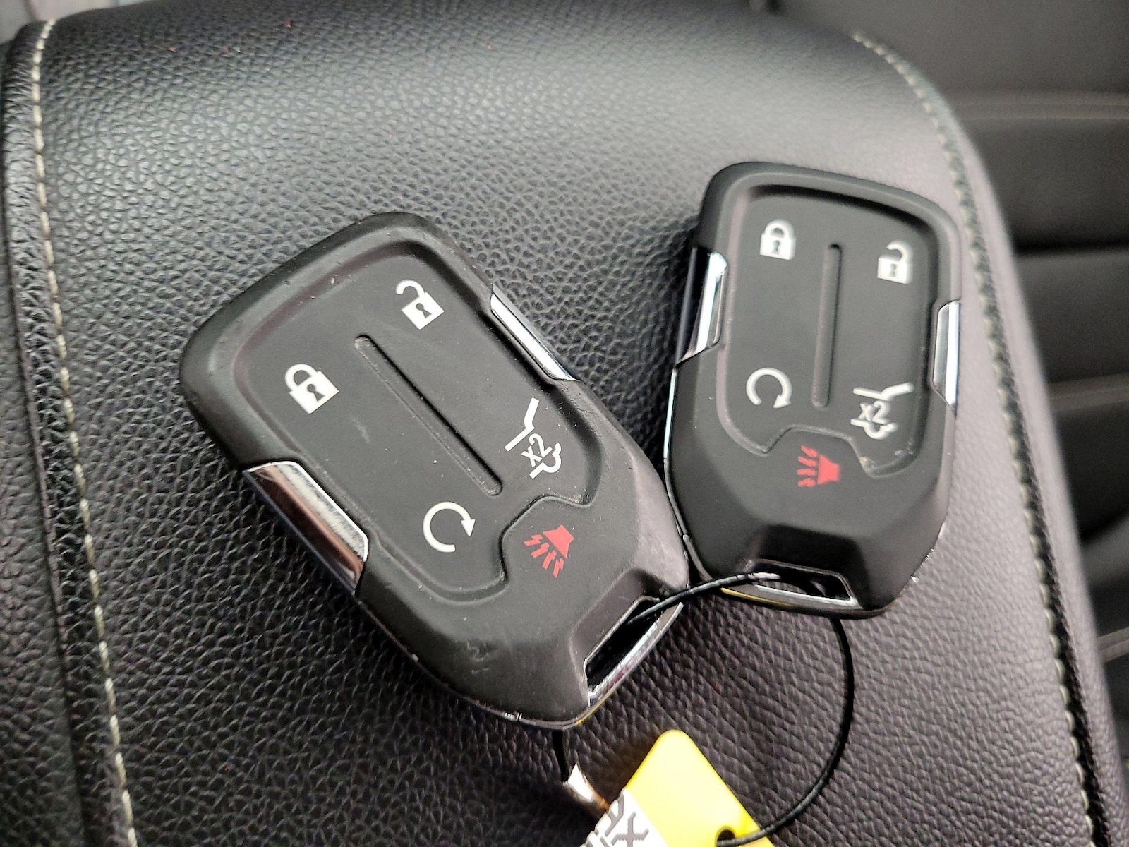 2023 GMC Acadia Denali - Photo 26