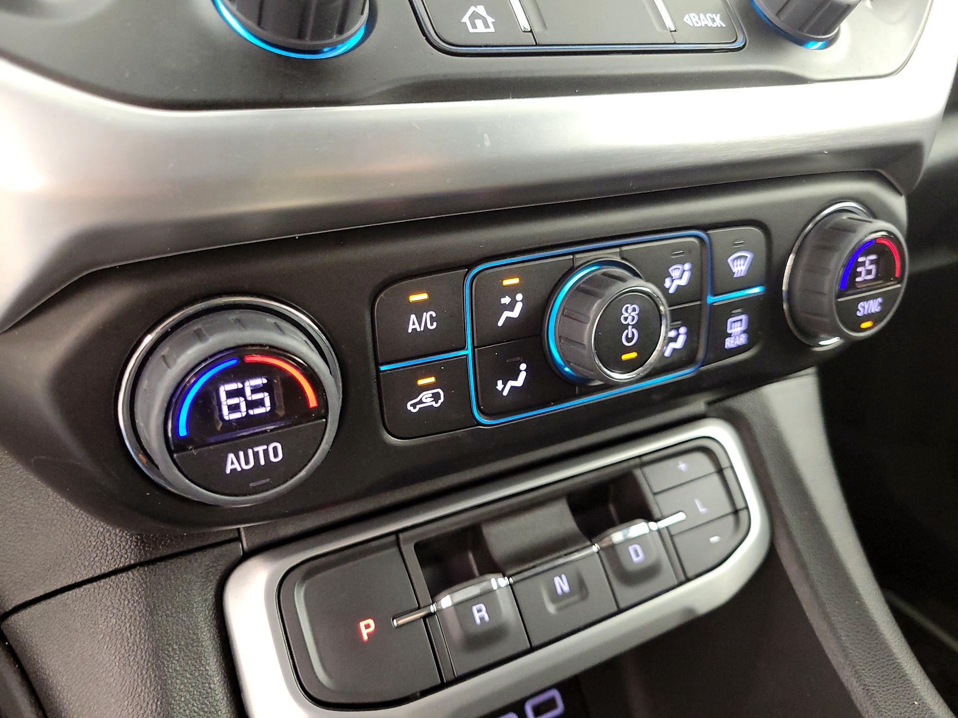 Thumbnail: 2023 GMC Acadia - 16