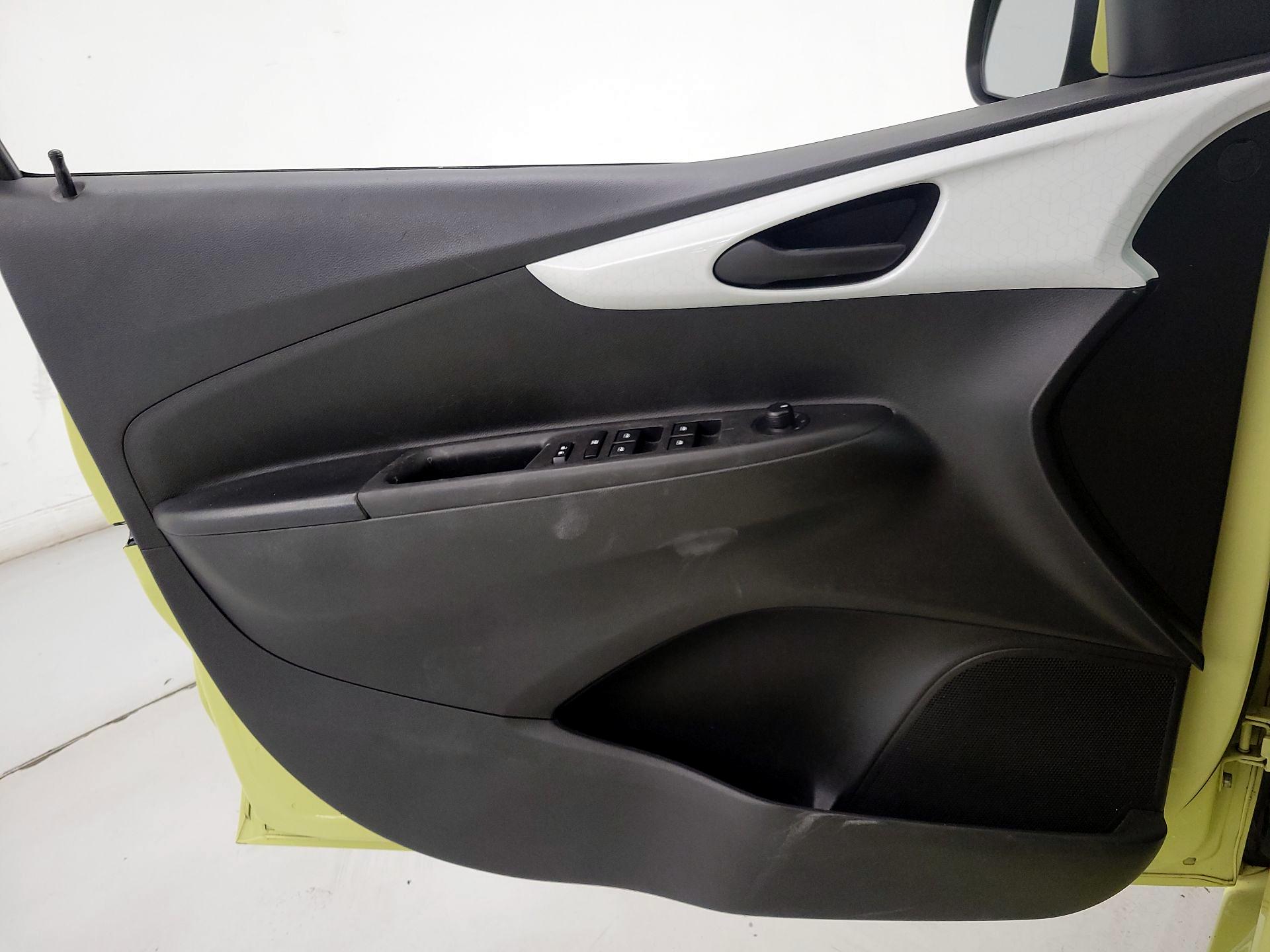 Thumbnail: 2017 Chevrolet Spark - 12