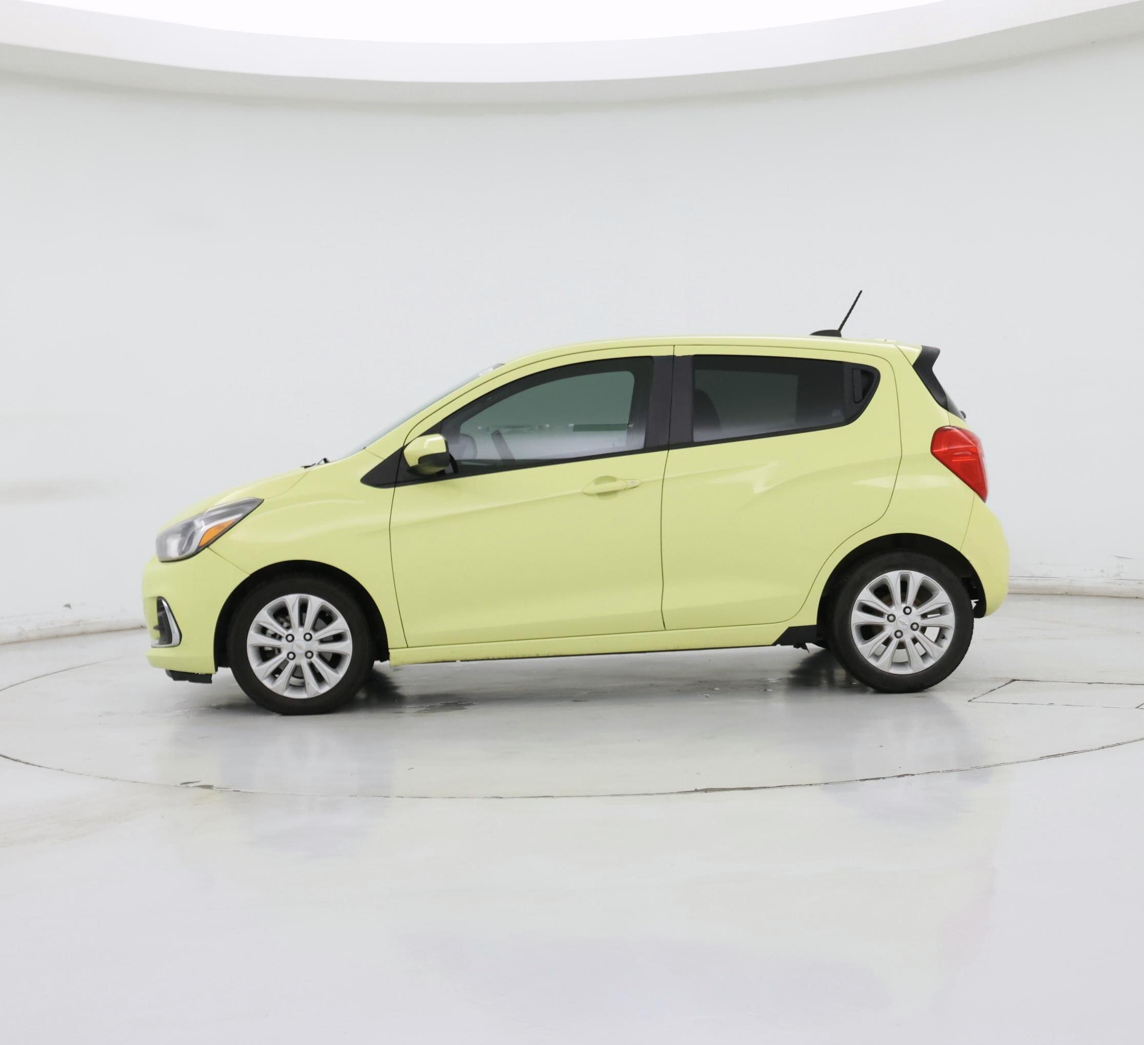 Thumbnail: 2017 Chevrolet Spark - 3