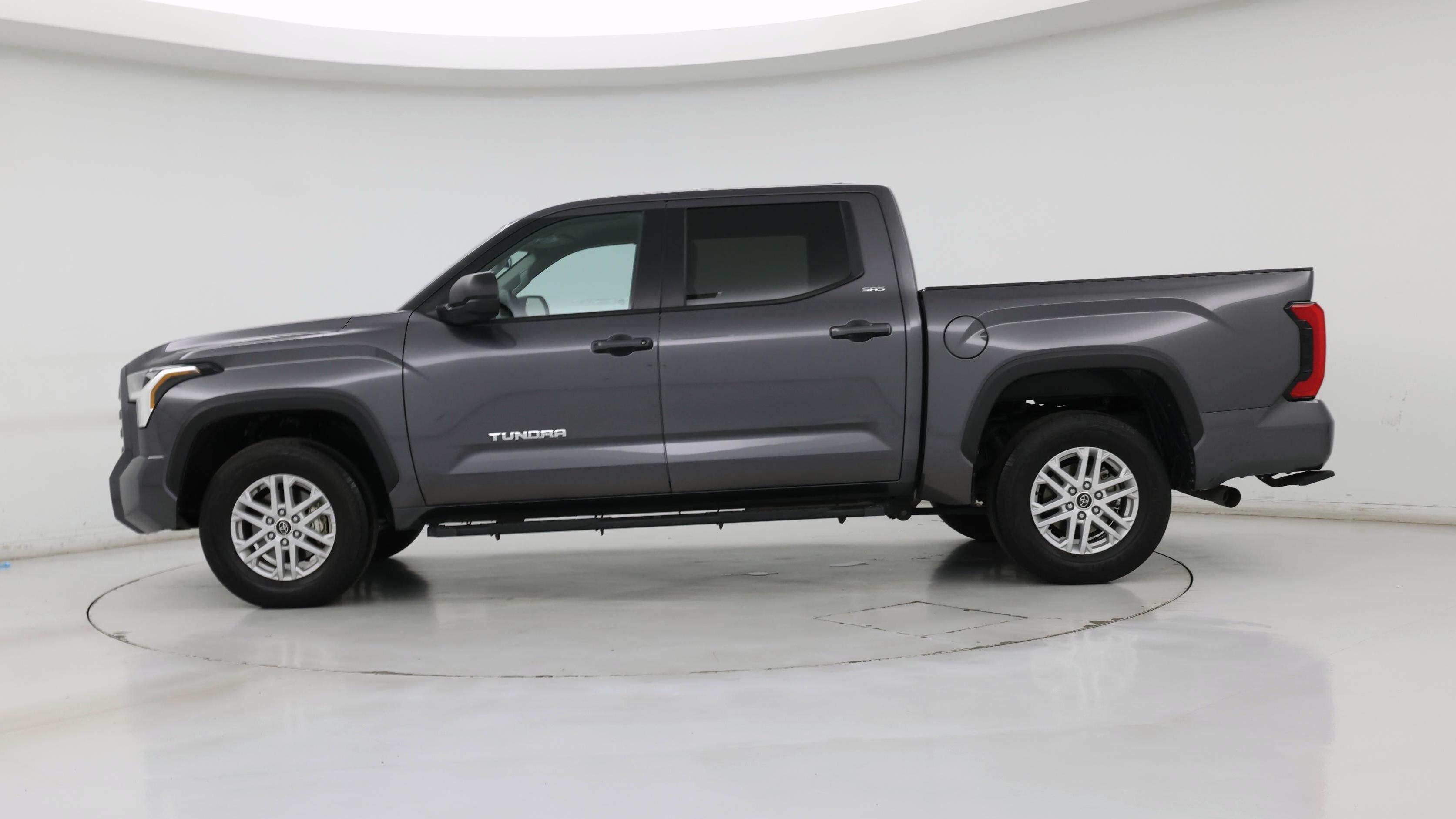 Thumbnail: 2024 Toyota Tundra - 3