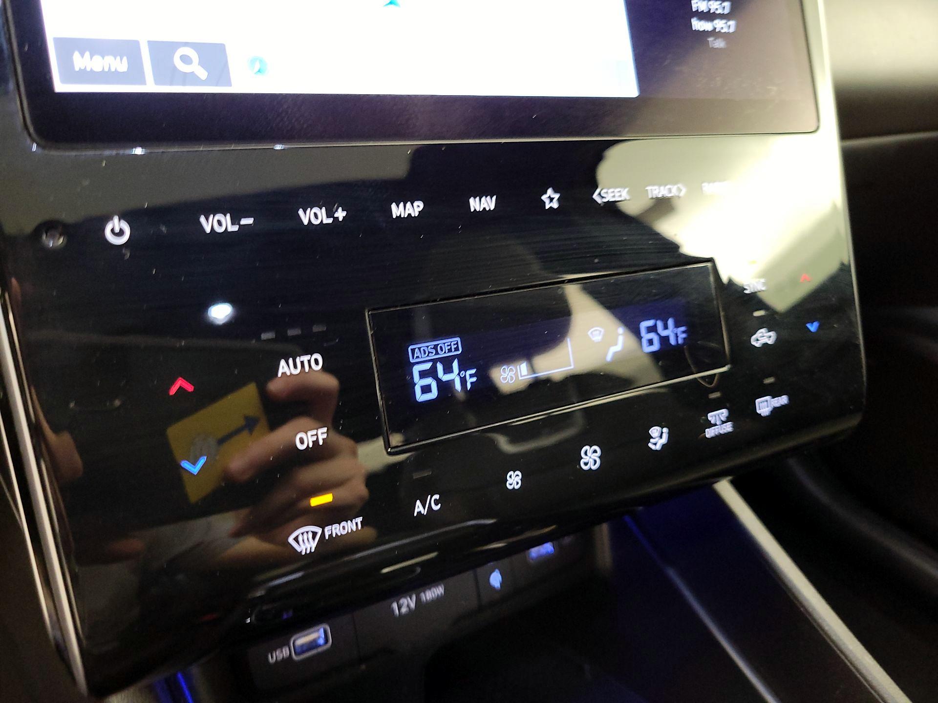 Thumbnail: 2023 Hyundai Santa Cruz - 17