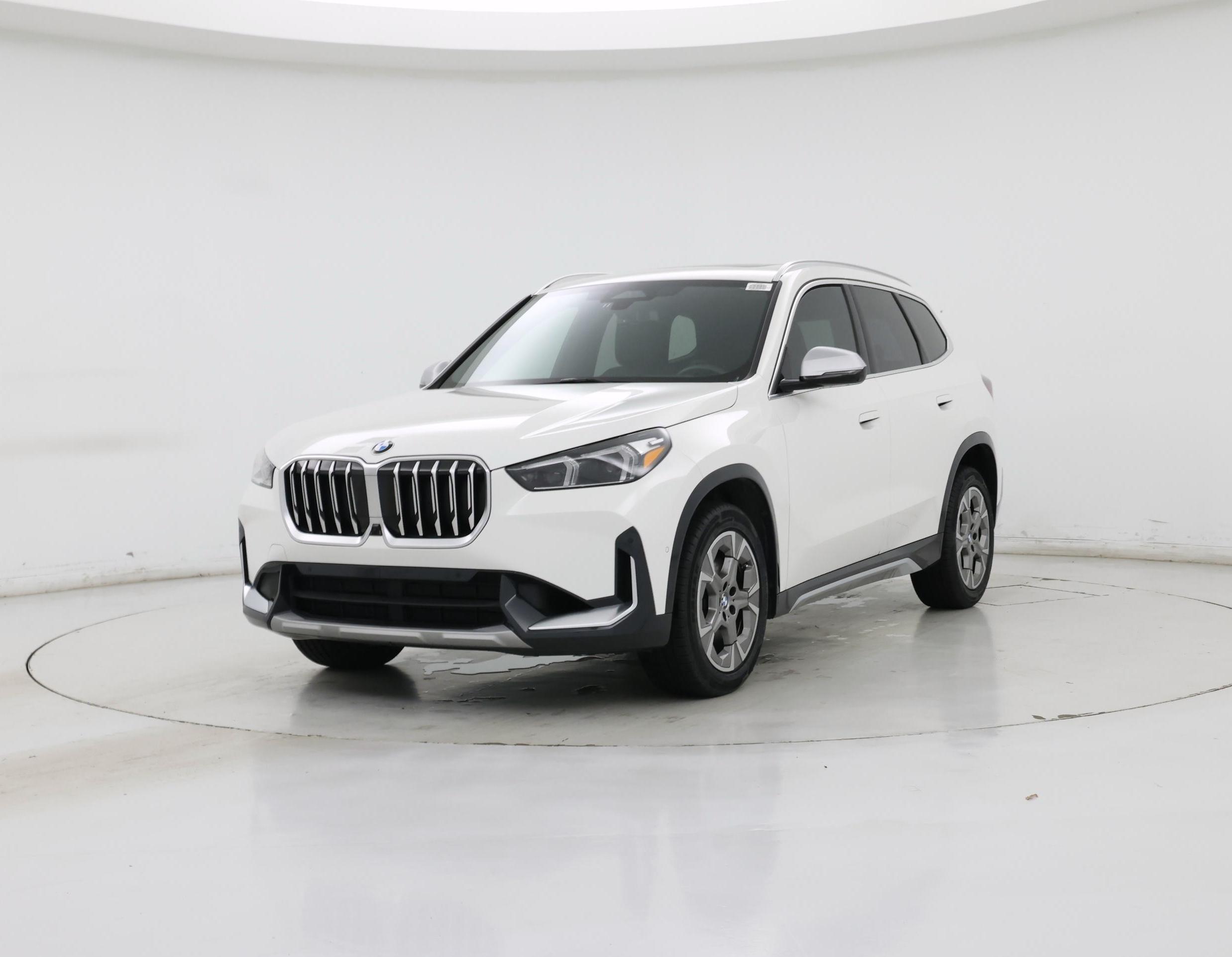 Thumbnail: 2023 BMW X1 - 4