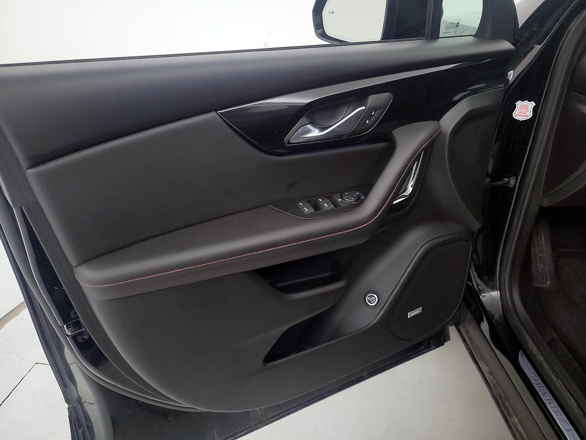 Thumbnail: 2025 Chevrolet Blazer - 12