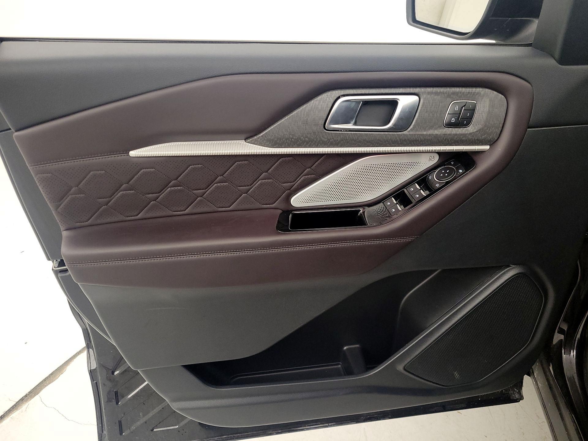 Thumbnail: 2025 Ford Explorer - 12