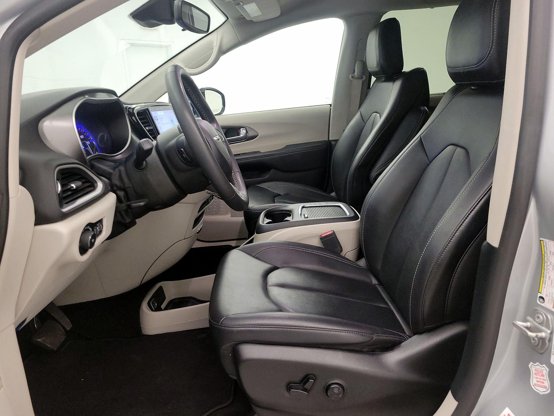 Thumbnail: 2024 Chrysler Pacifica - 11