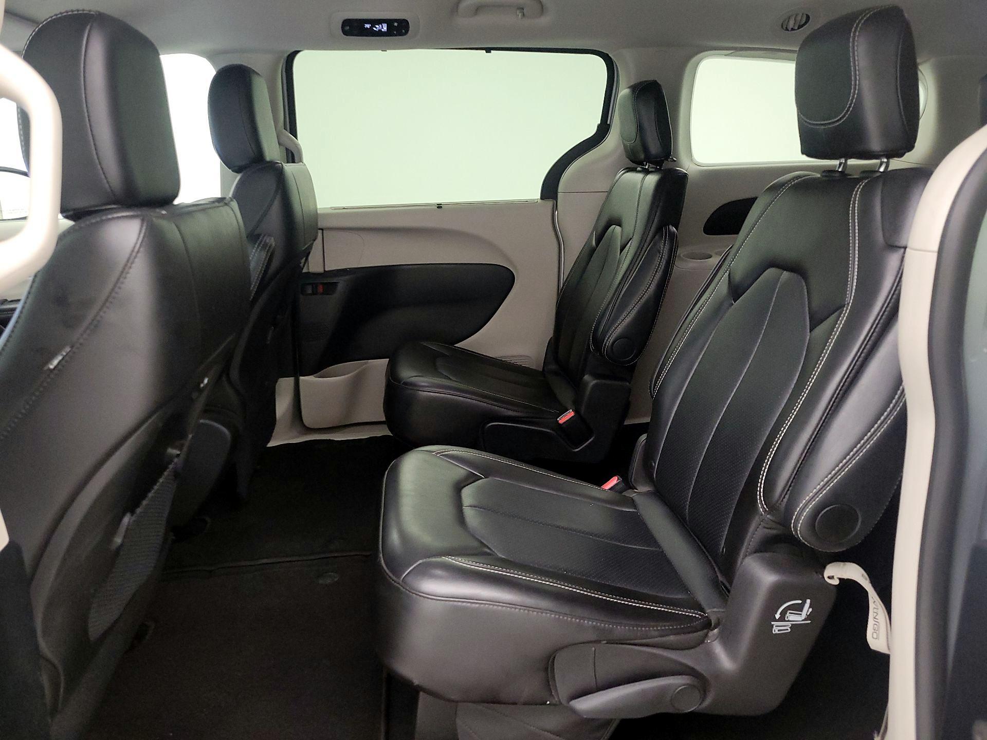 Thumbnail: 2024 Chrysler Pacifica - 19