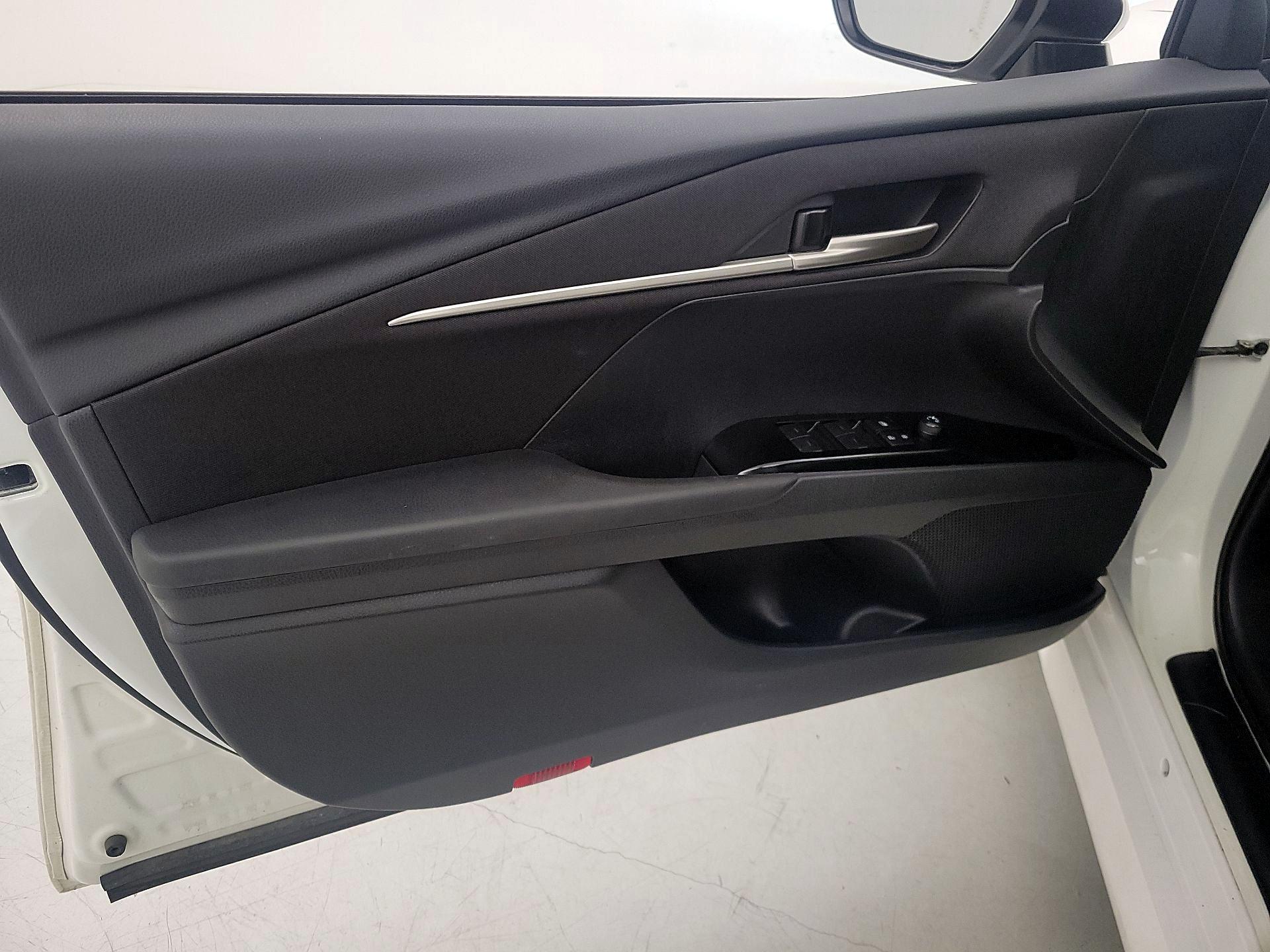 Thumbnail: 2025 Toyota Camry - 12