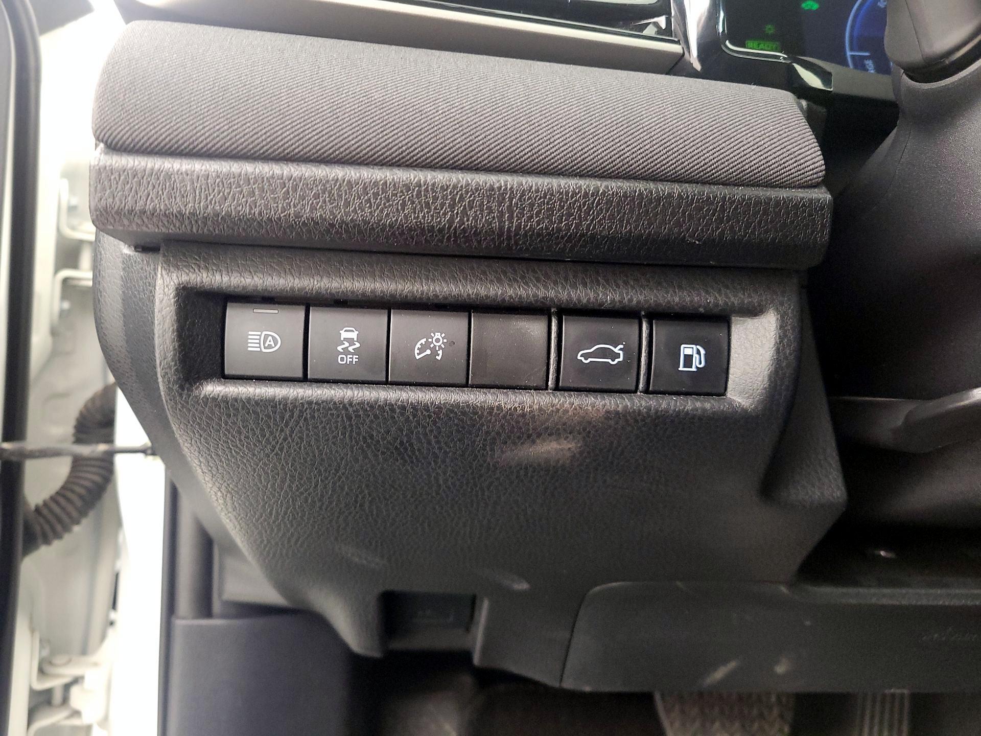 Thumbnail: 2025 Toyota Camry - 13