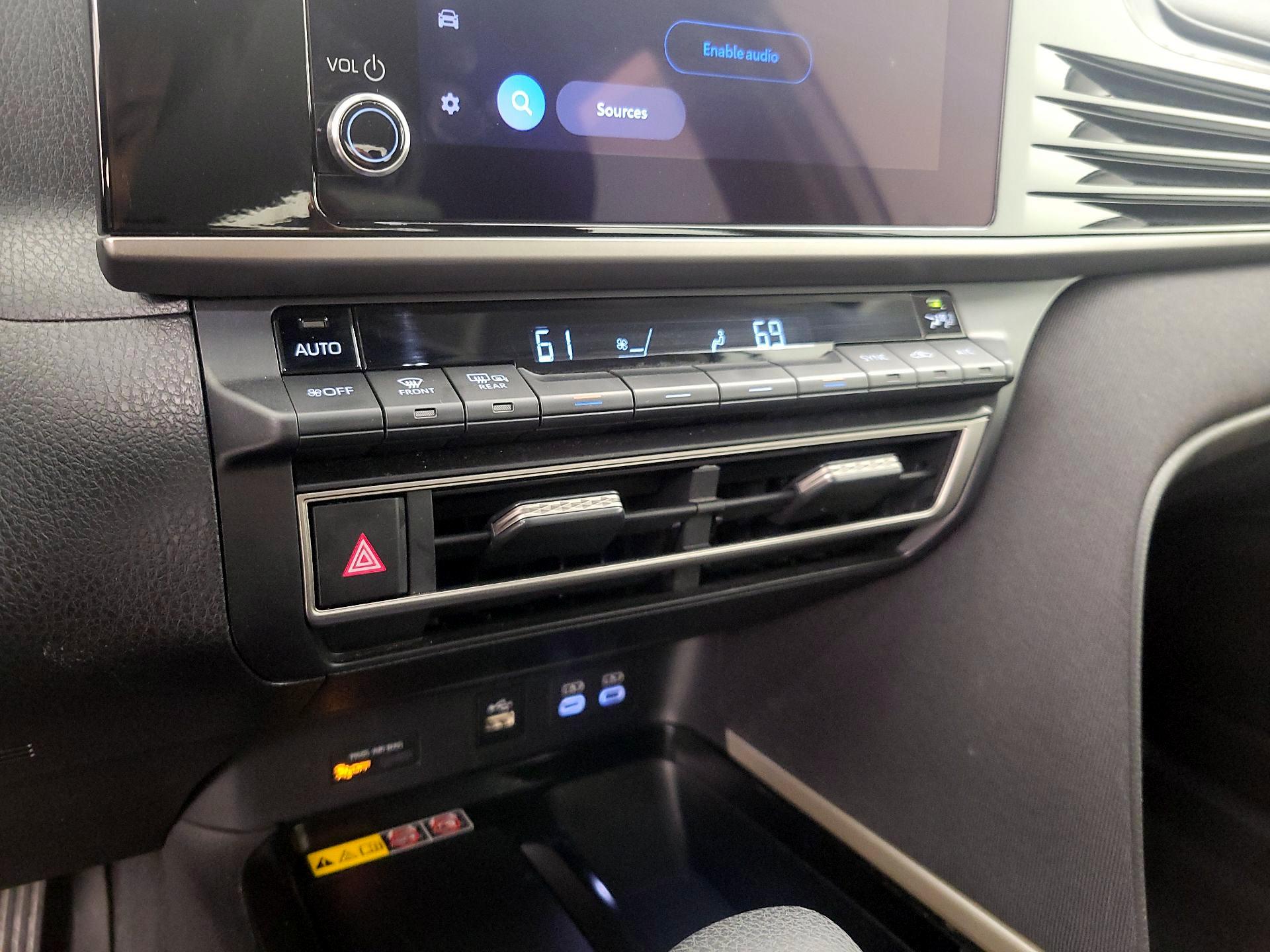 Thumbnail: 2025 Toyota Camry - 16