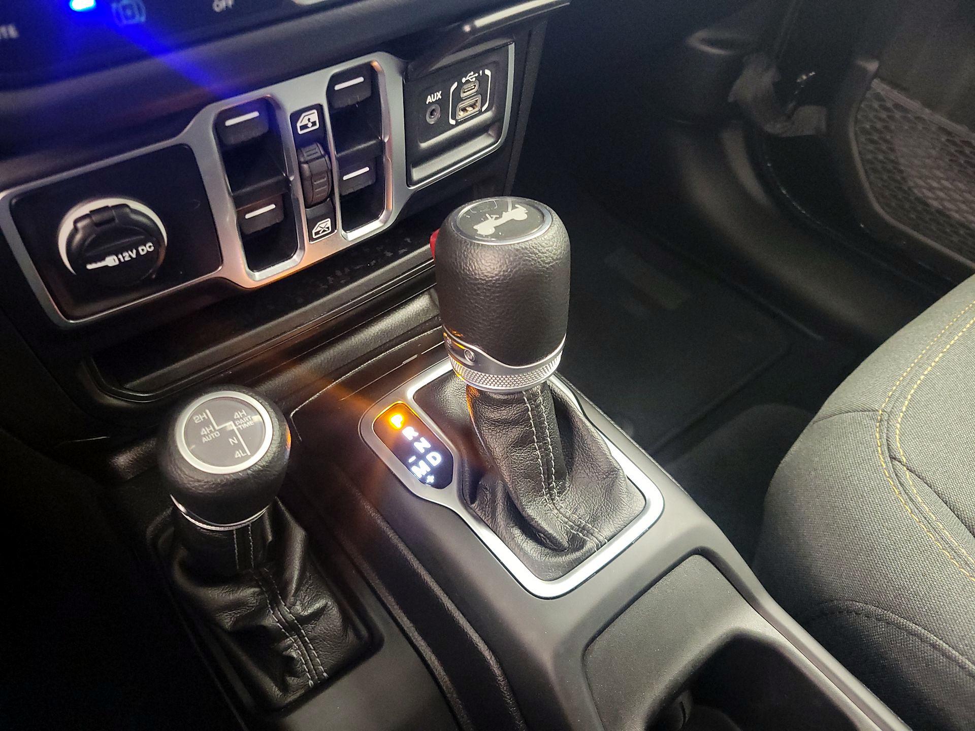 Thumbnail: 2025 Jeep Wrangler - 17