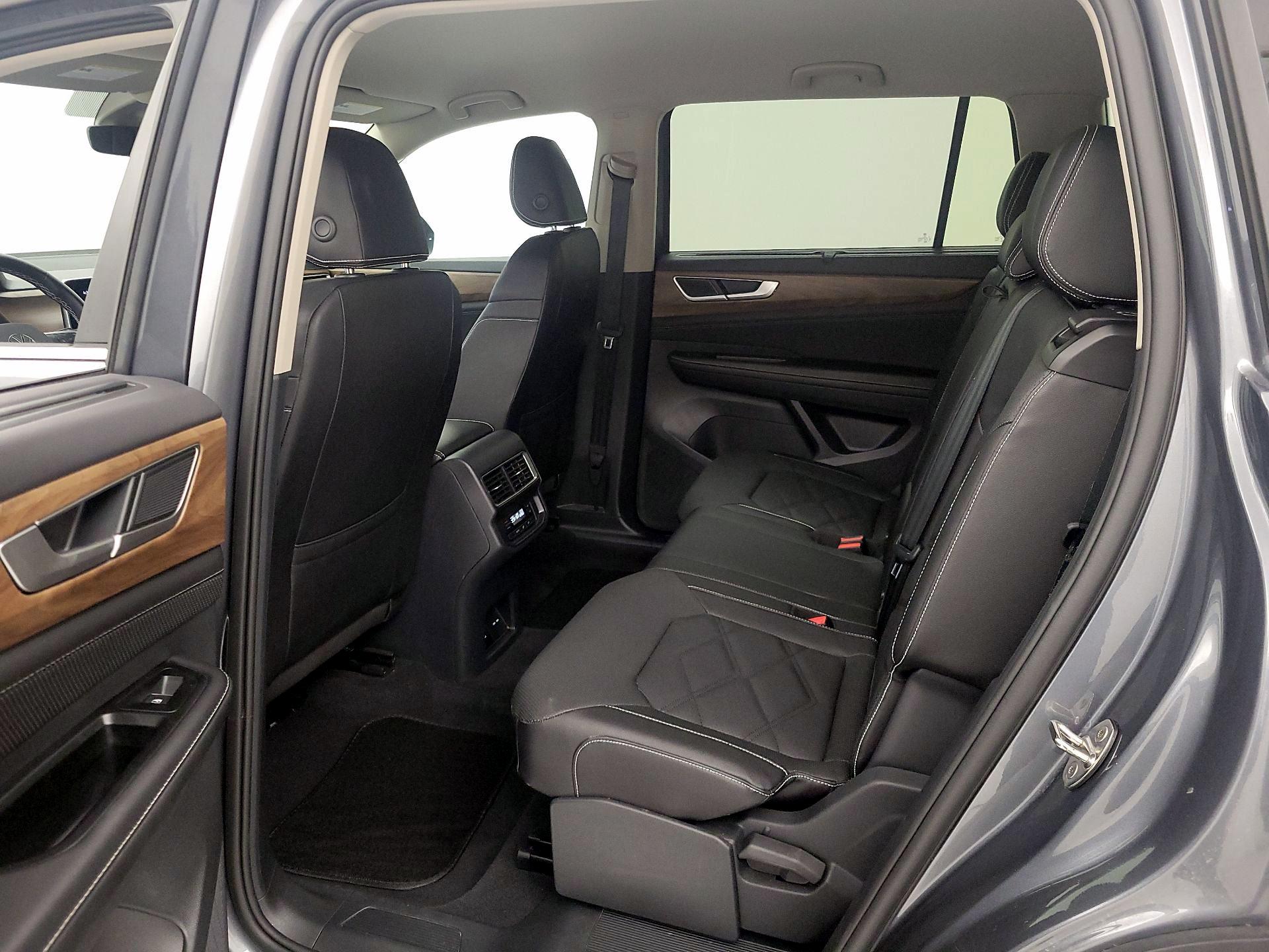 Thumbnail: 2025 Volkswagen Atlas - 19