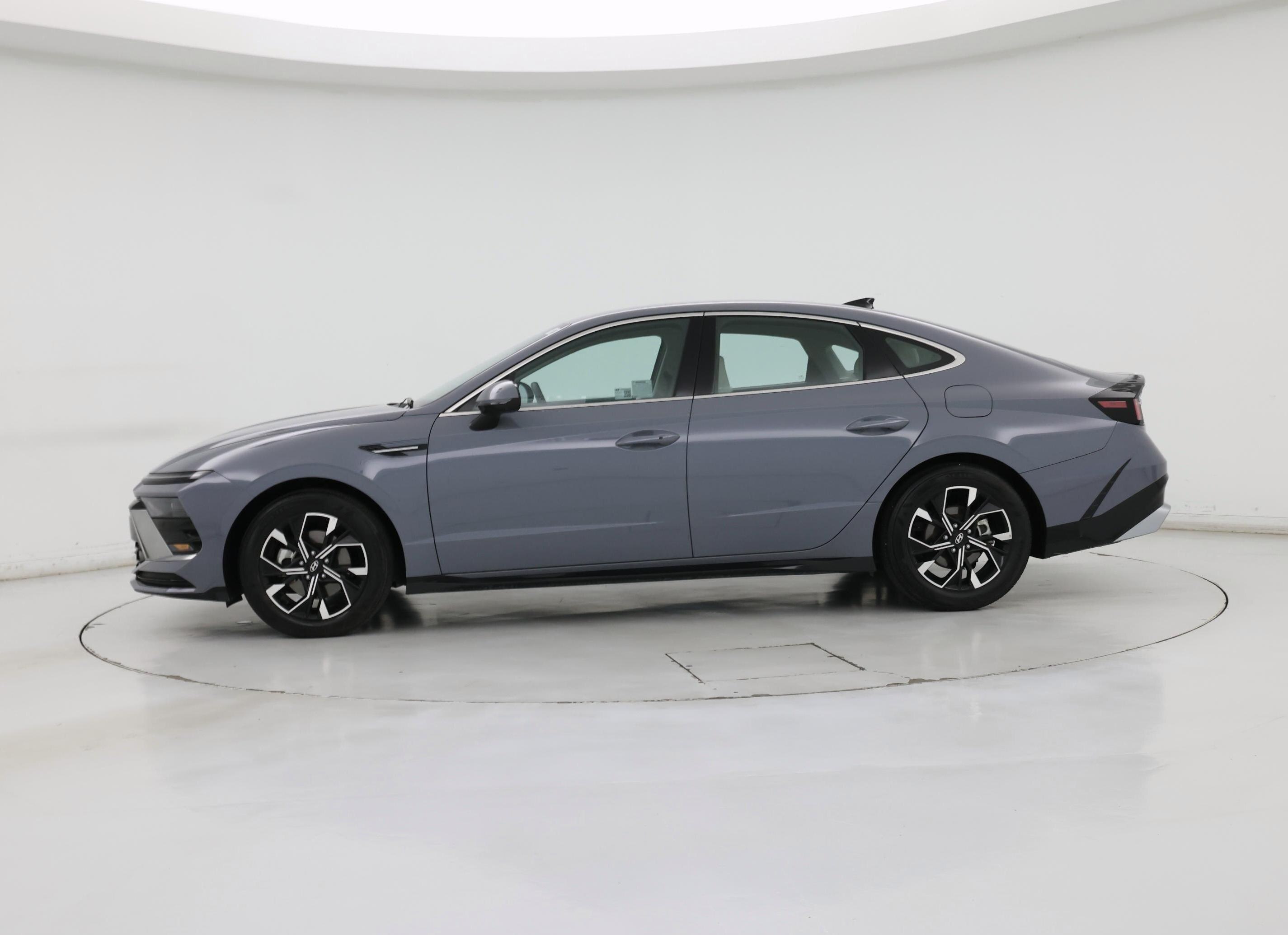 Thumbnail: 2025 Hyundai Sonata - 3