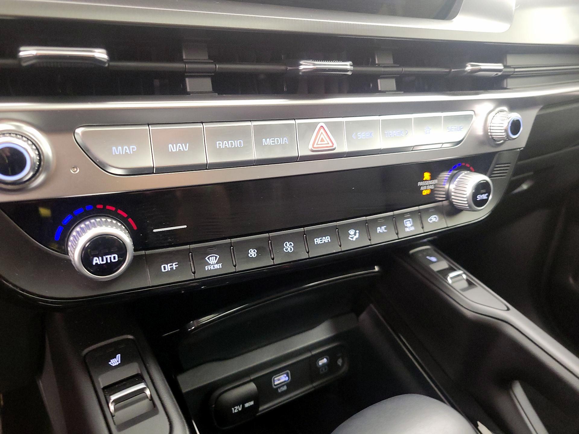 Thumbnail: 2025 Kia Telluride - 17