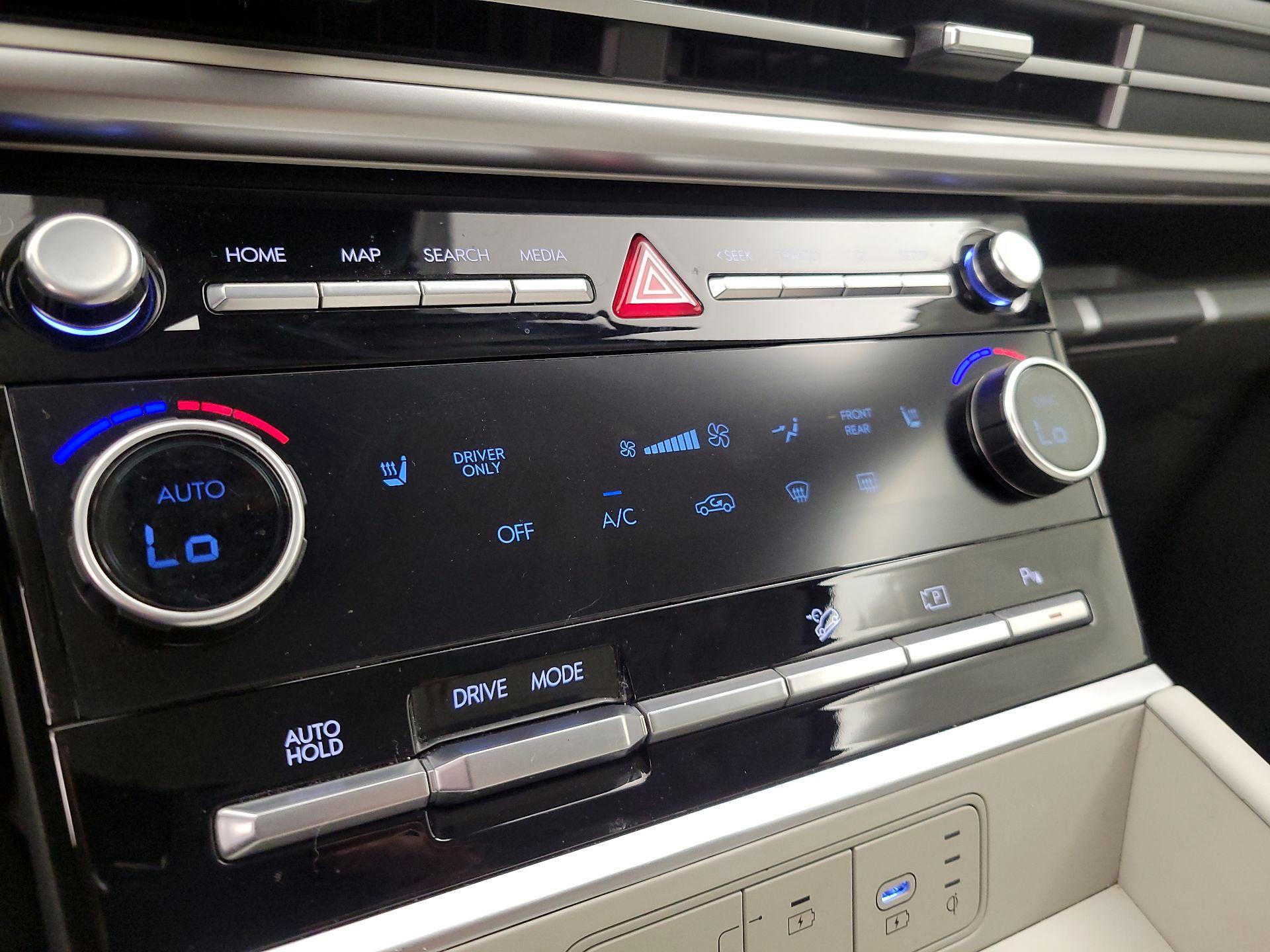 Thumbnail: 2025 Hyundai Santa Fe - 16