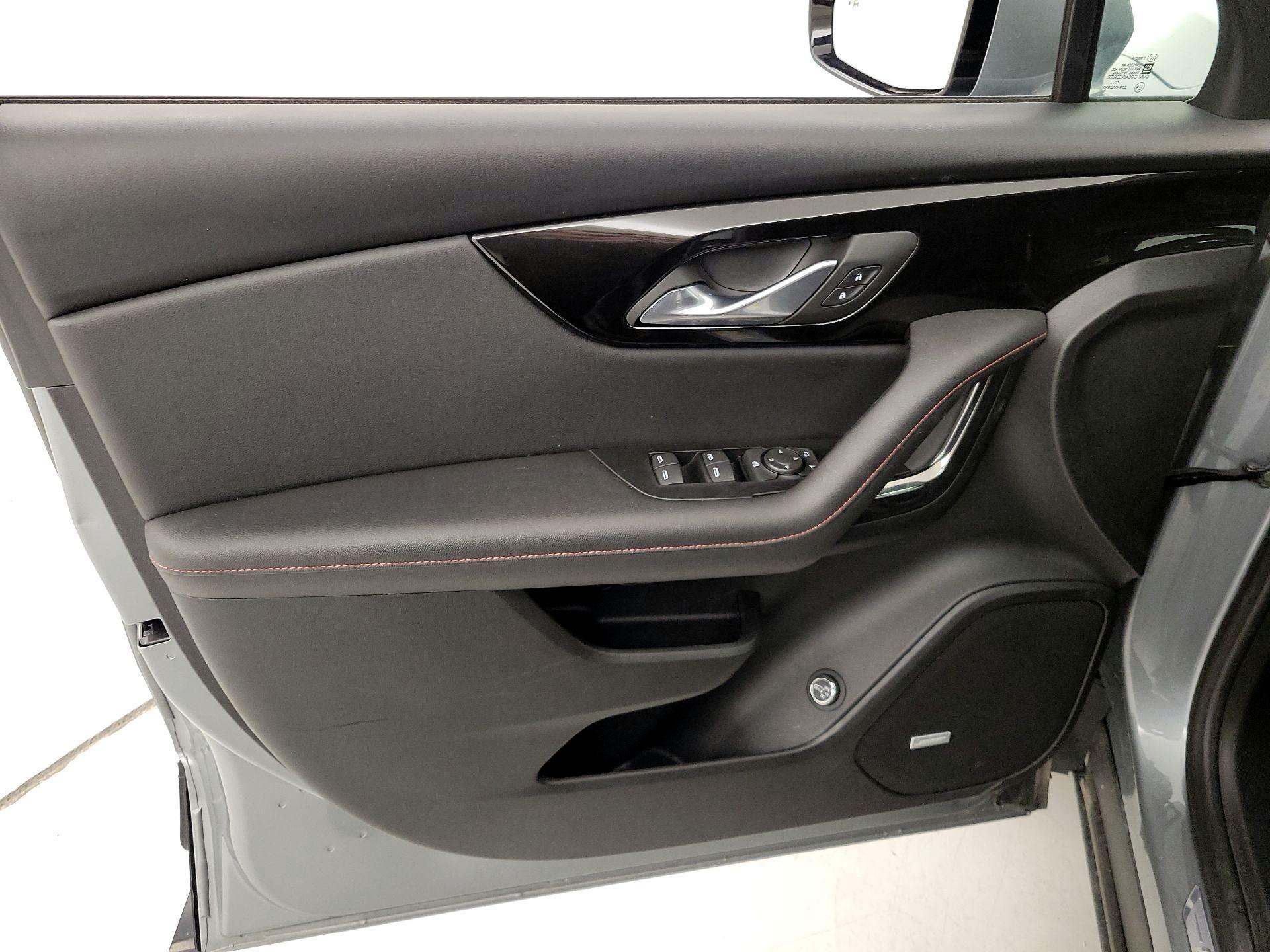 Thumbnail: 2025 Chevrolet Blazer - 12