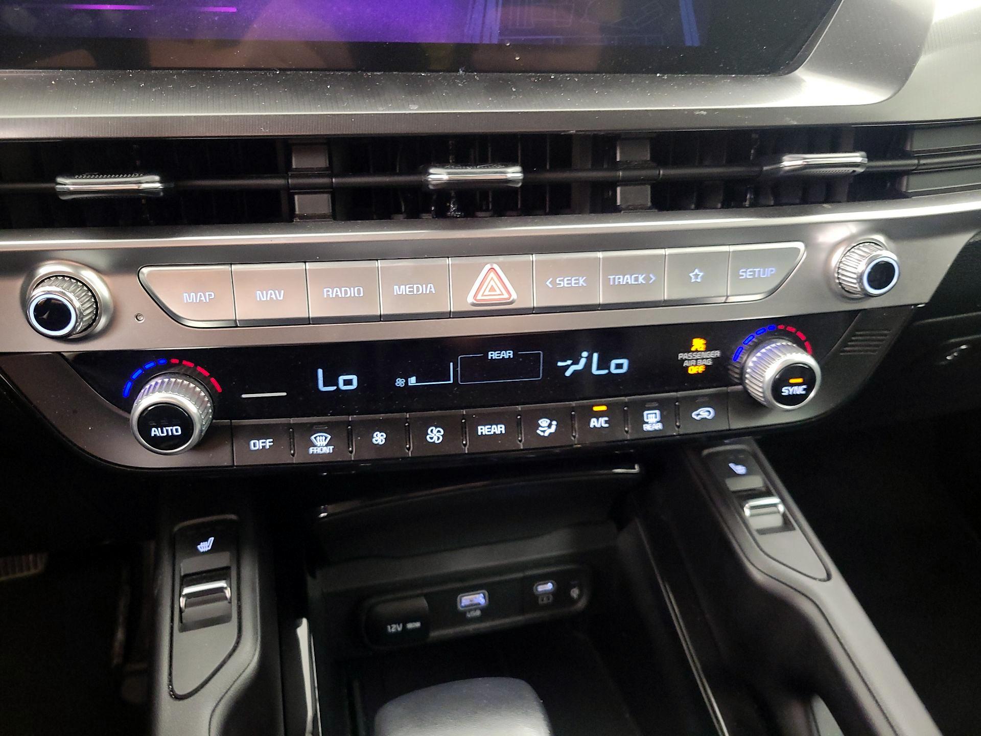 Thumbnail: 2025 Kia Telluride - 17