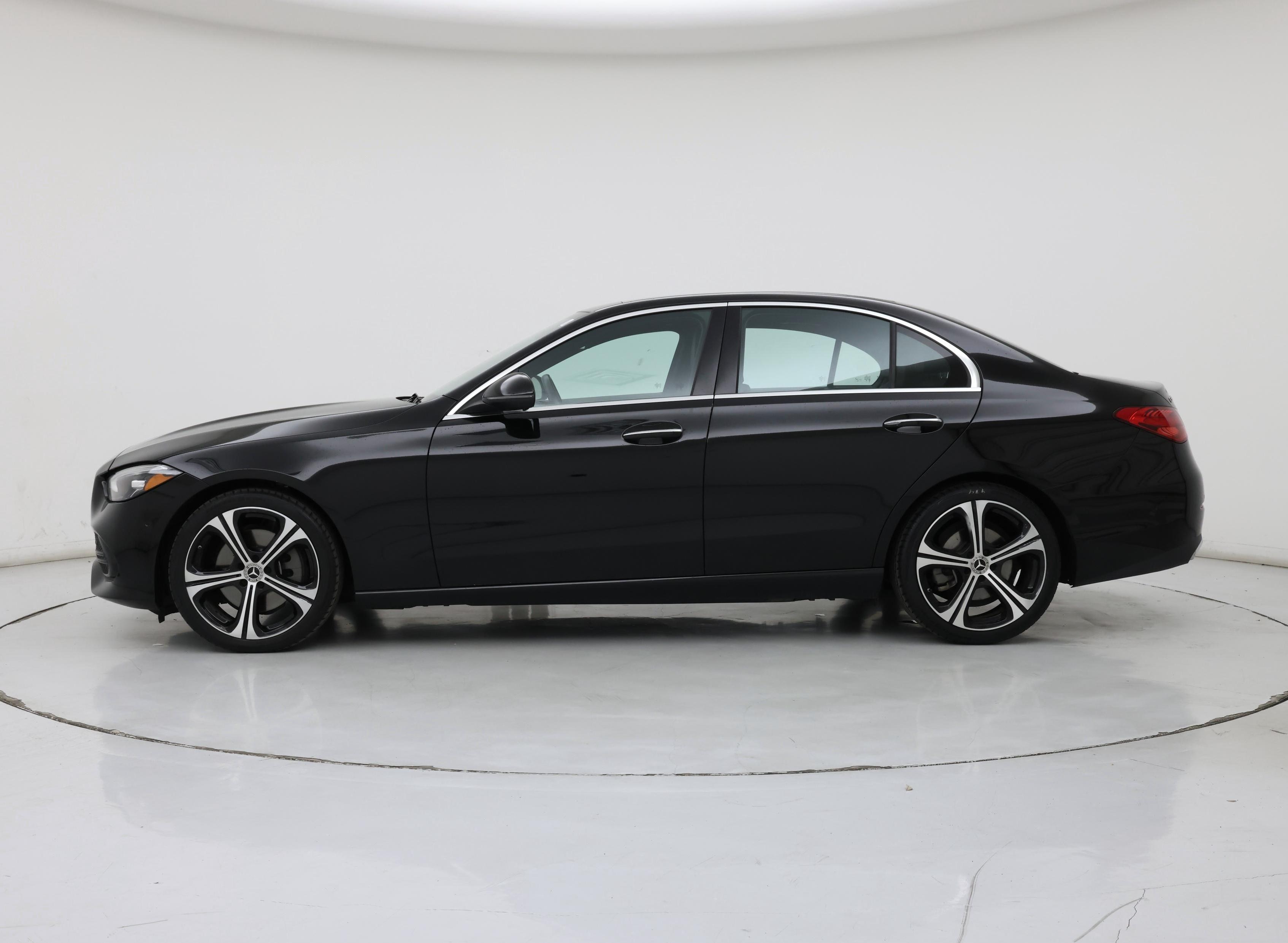 Thumbnail: 2025 Mercedes-Benz C-Class - 3