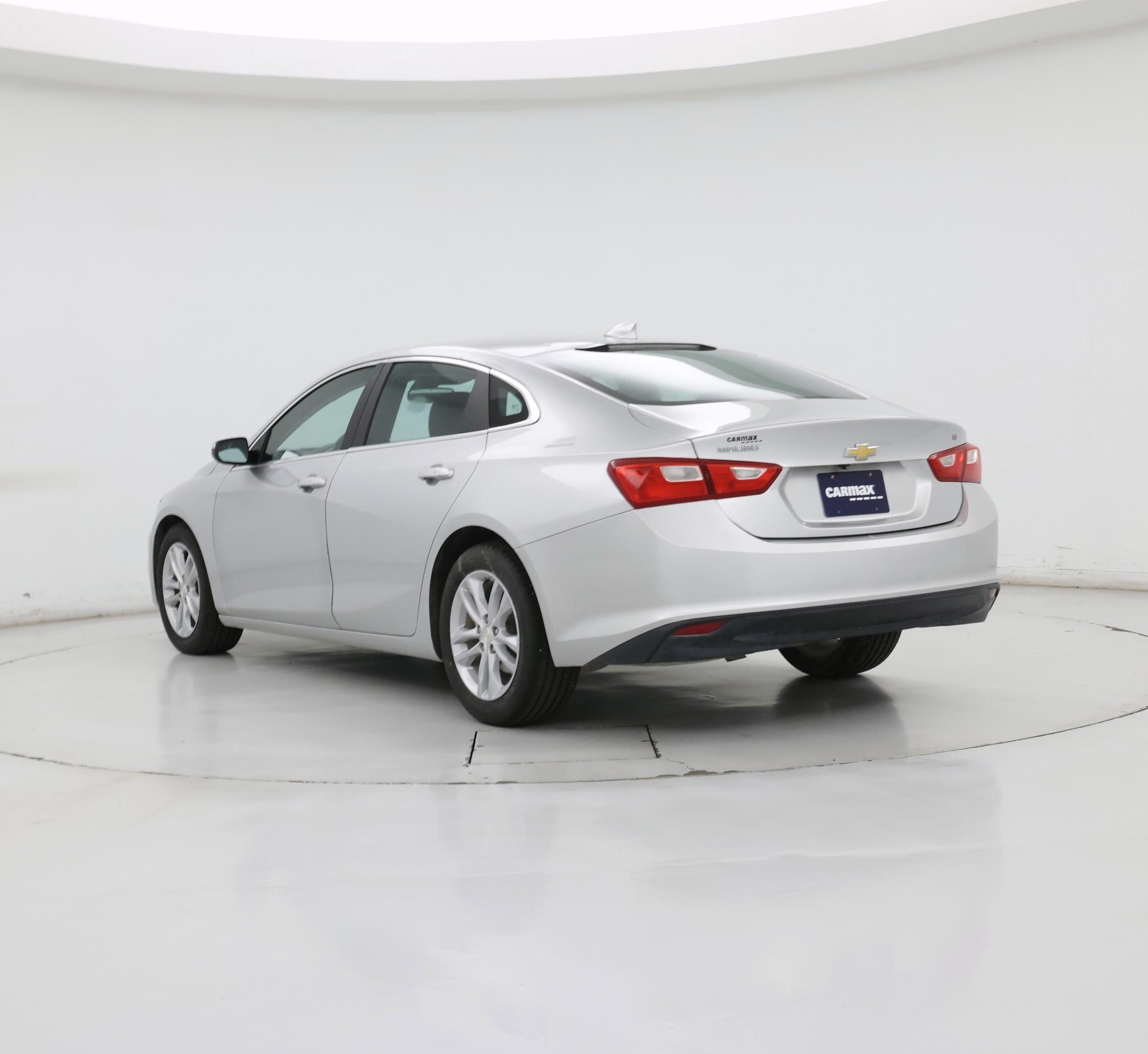 Thumbnail: 2016 Chevrolet Malibu - 2