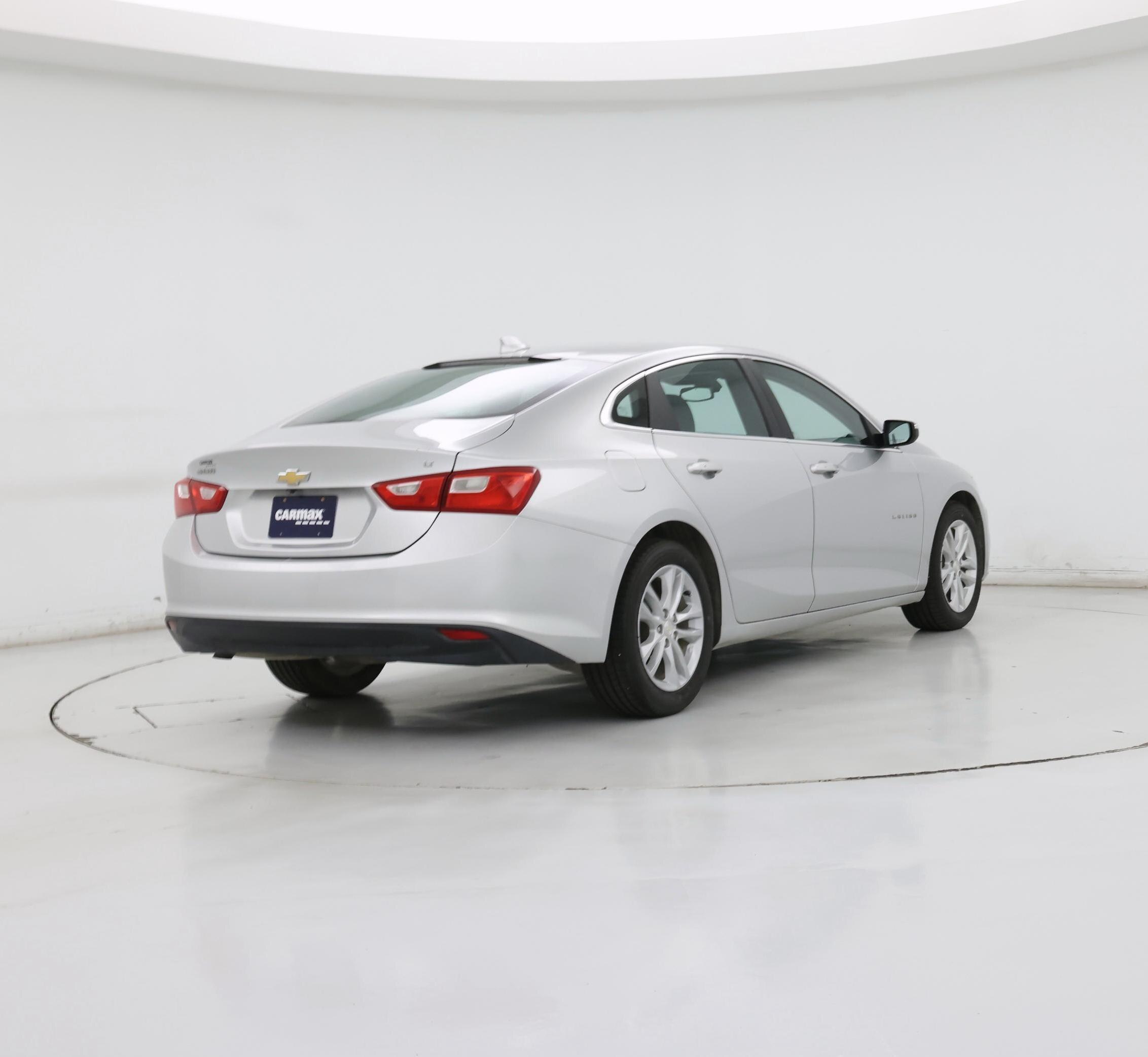 Thumbnail: 2016 Chevrolet Malibu - 8