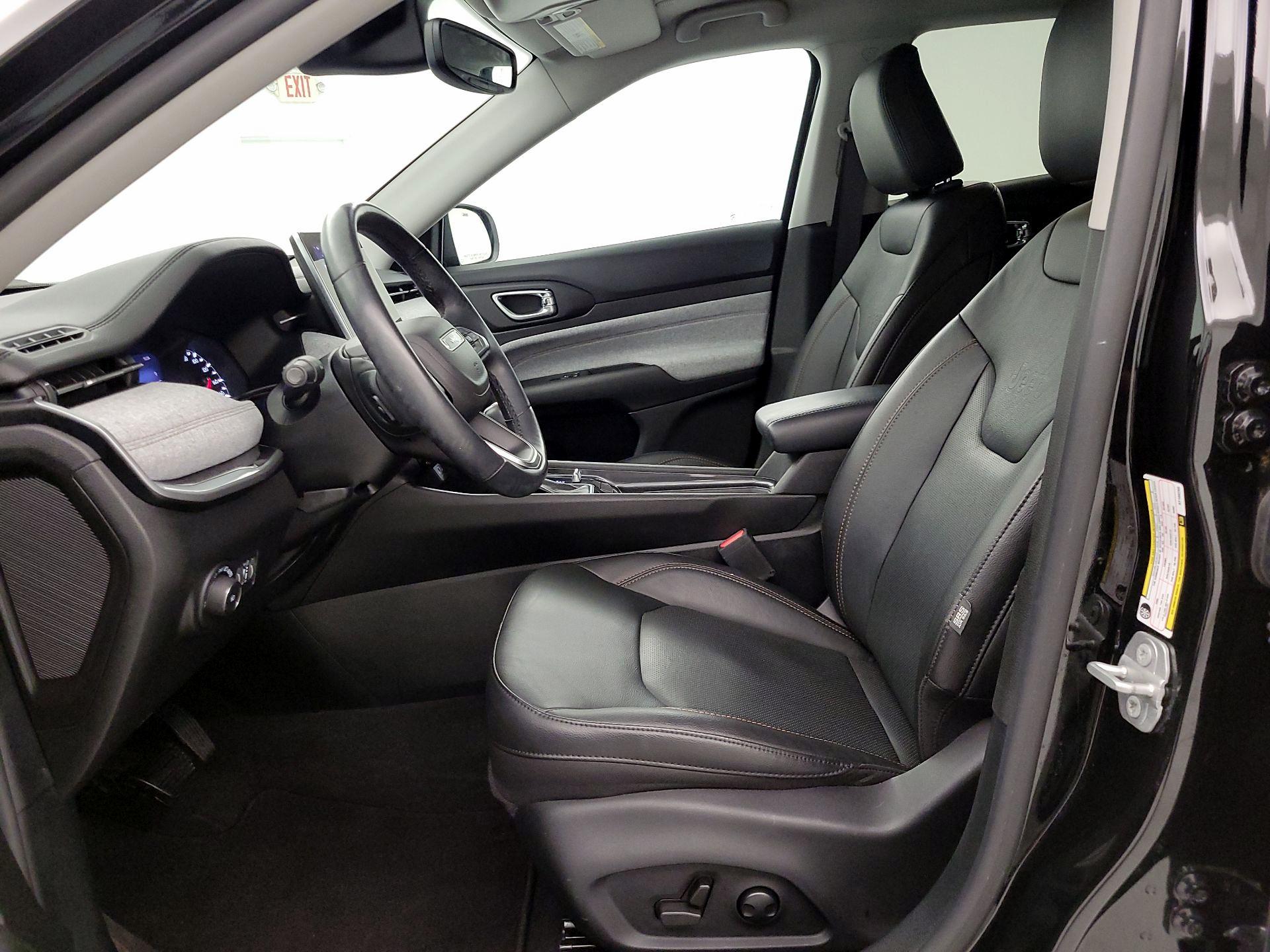 Thumbnail: 2022 Jeep Compass - 11