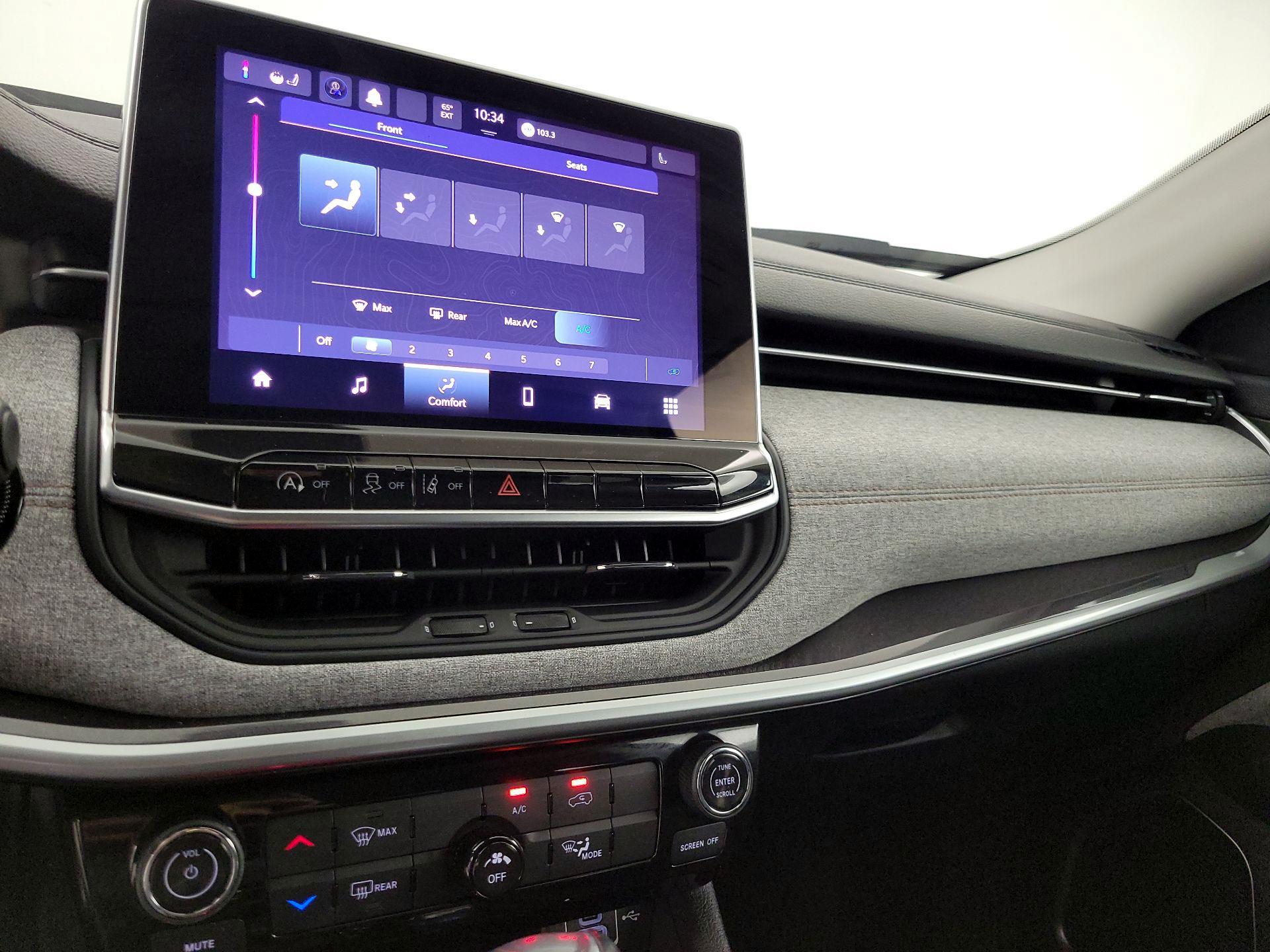 Thumbnail: 2022 Jeep Compass - 16