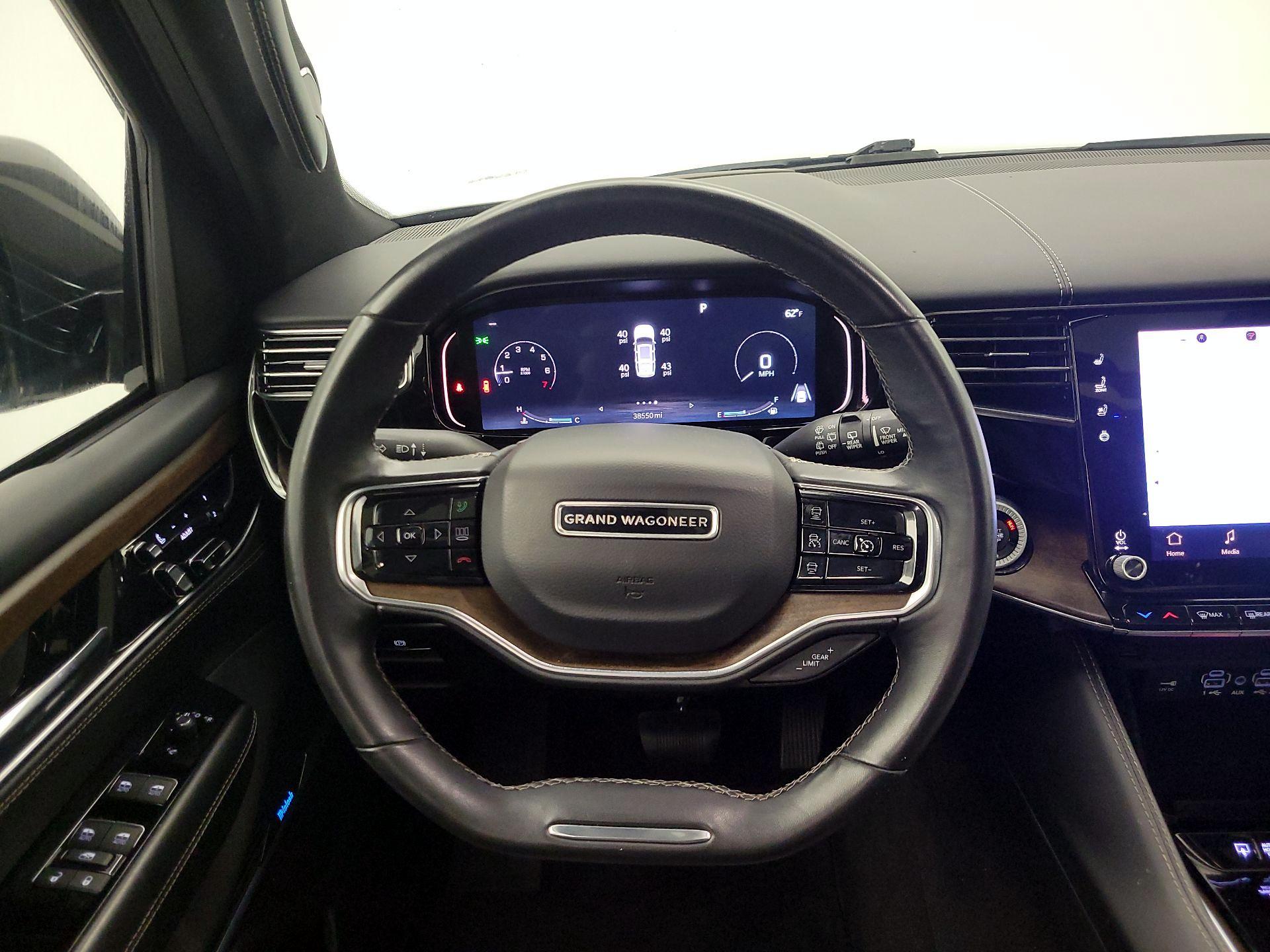 Thumbnail: 2022 Jeep Grand Wagoneer - 10