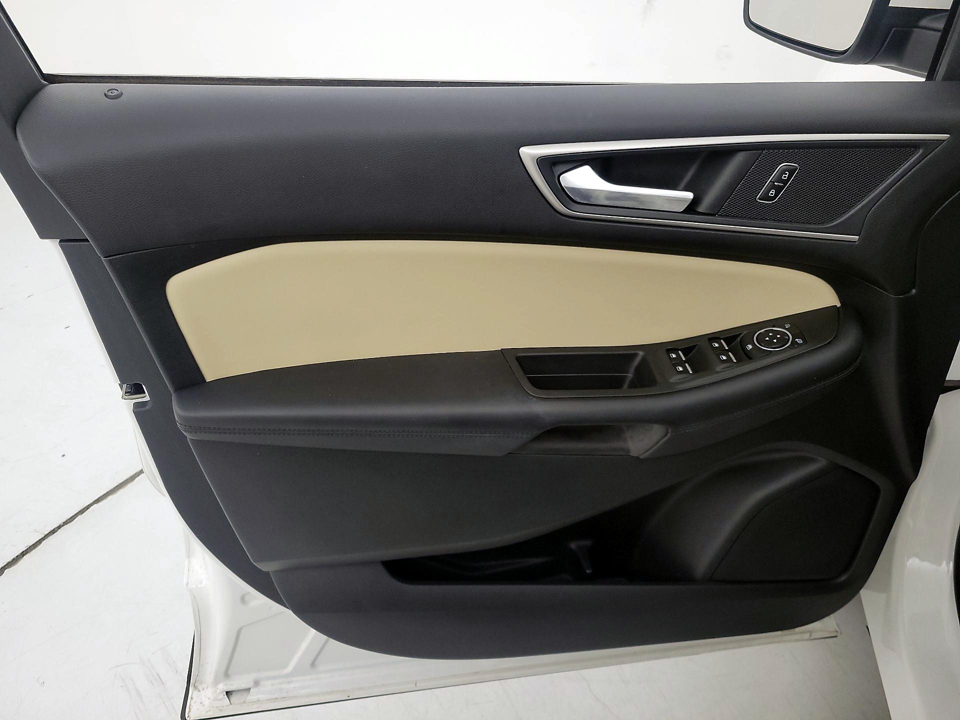 Thumbnail: 2023 Ford Edge - 12