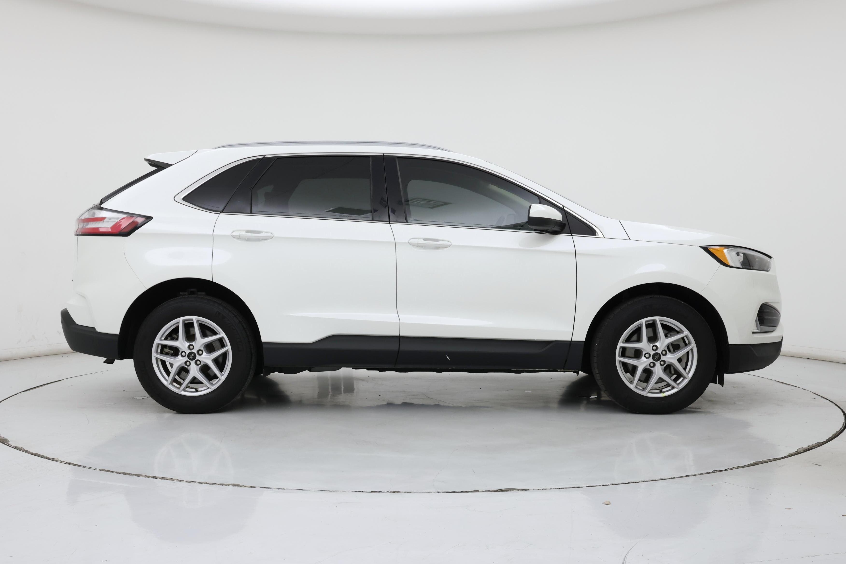Thumbnail: 2023 Ford Edge - 7
