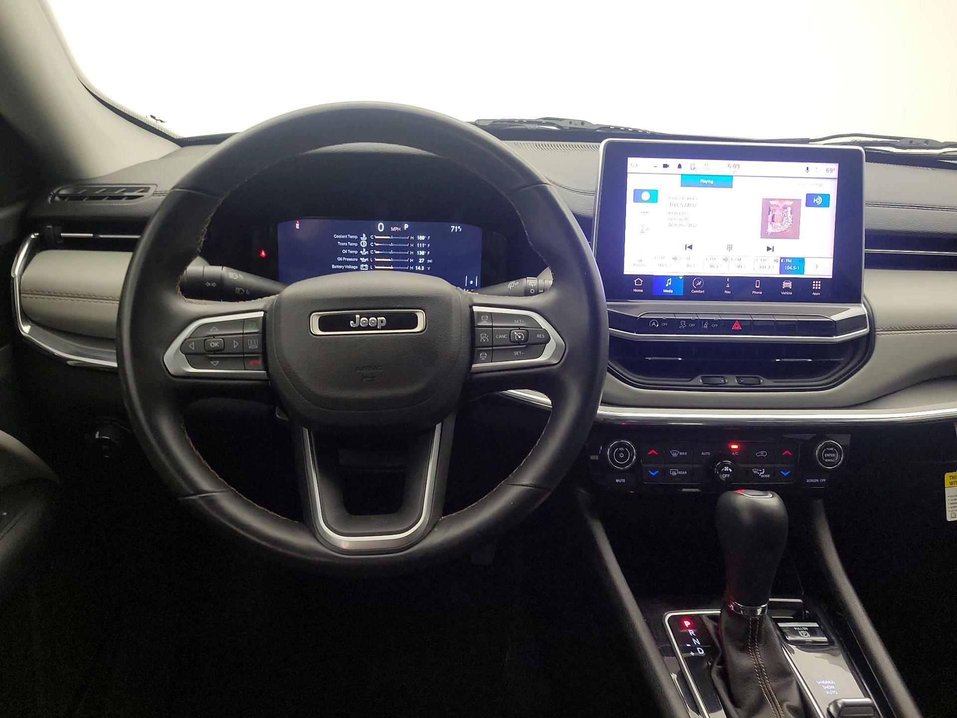 Thumbnail: 2022 Jeep Compass - 10