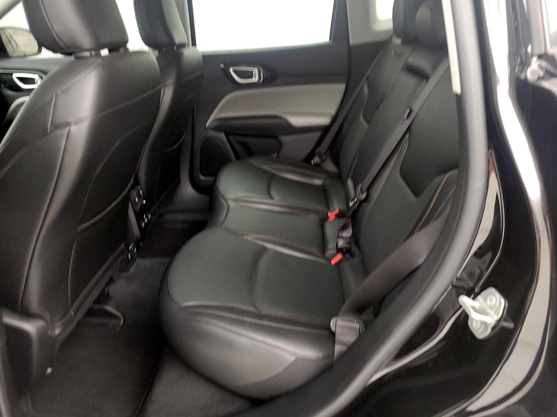 Thumbnail: 2022 Jeep Compass - 20