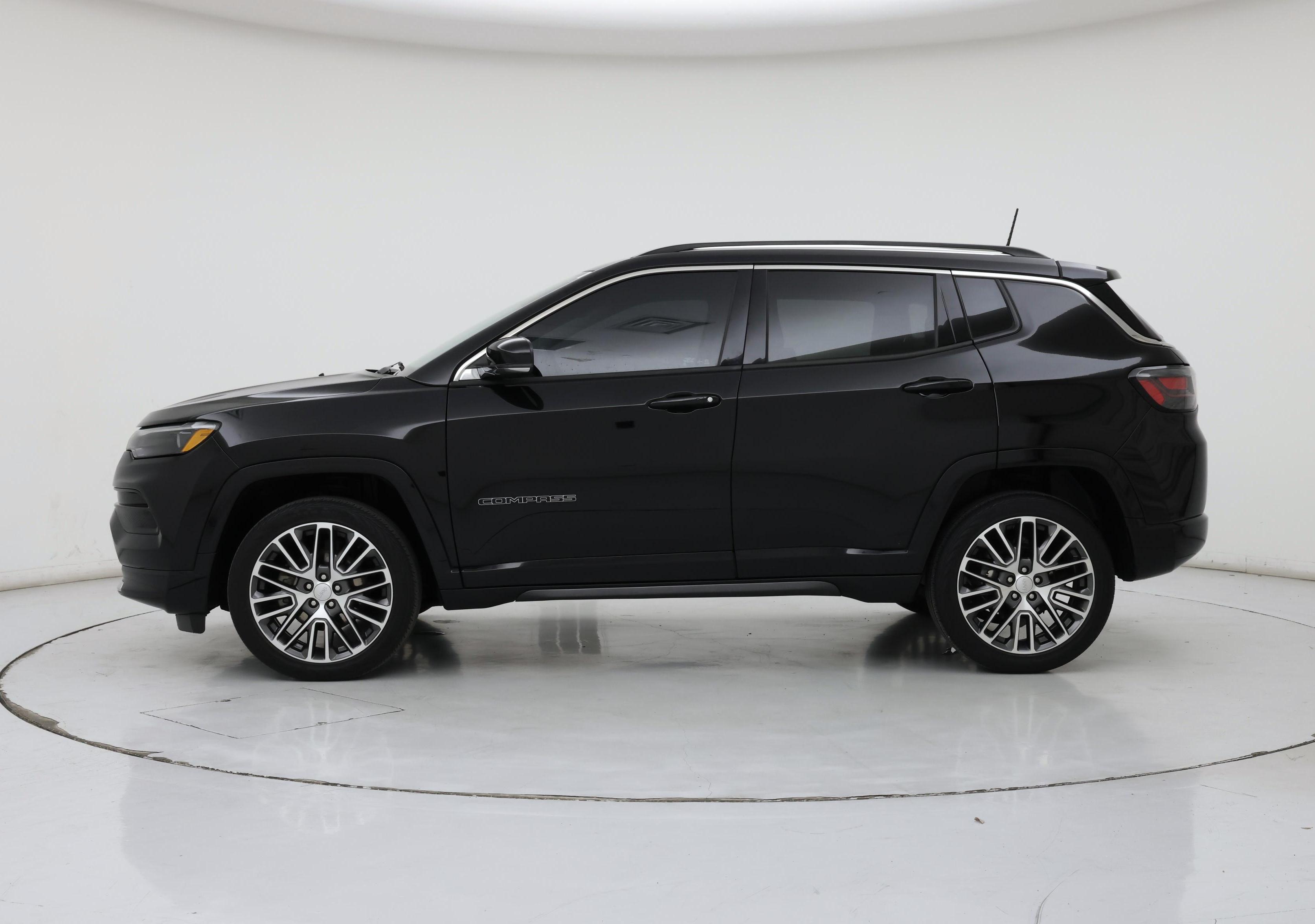 Thumbnail: 2022 Jeep Compass - 3