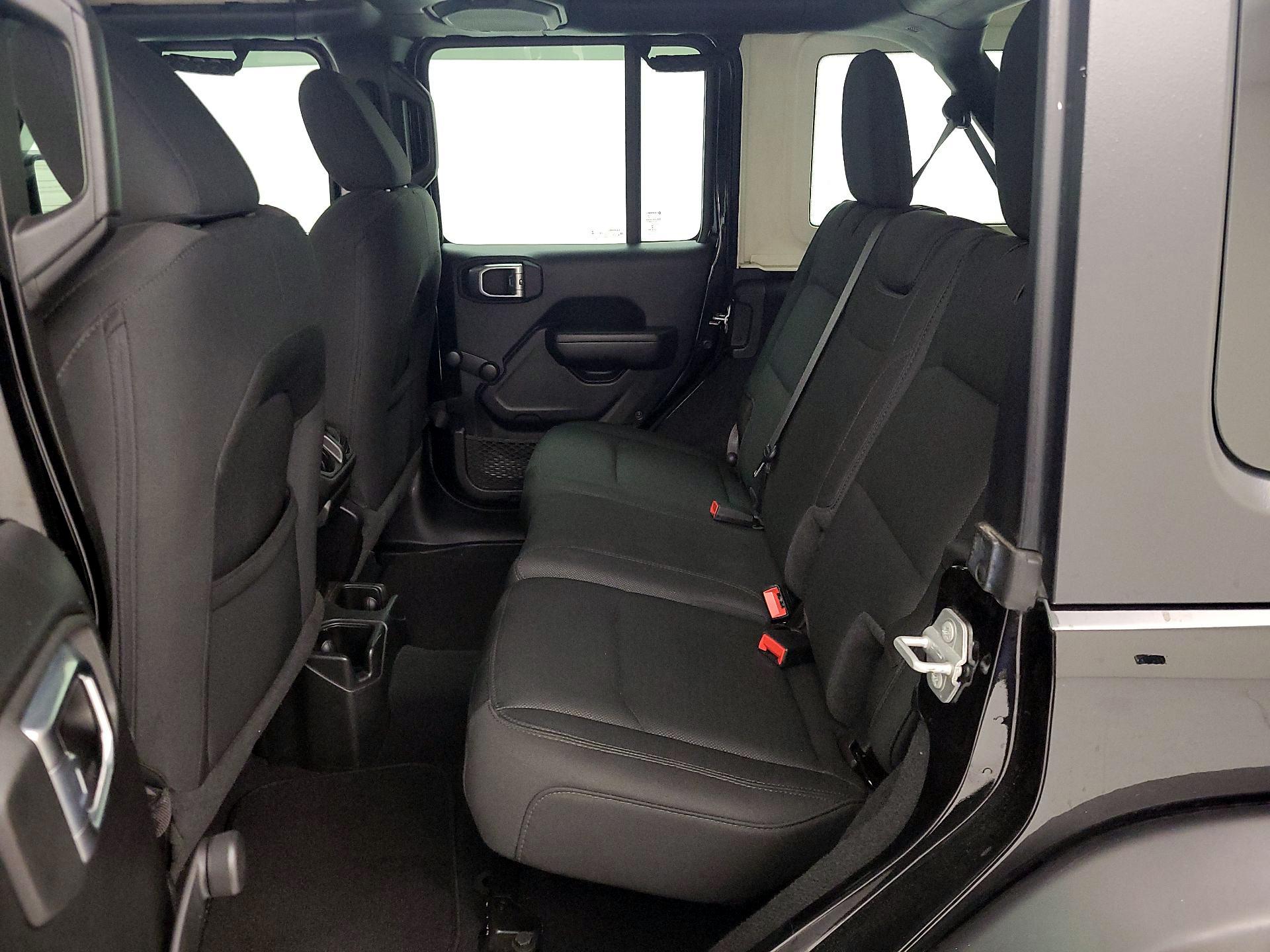 Thumbnail: 2022 Jeep Wrangler - 19