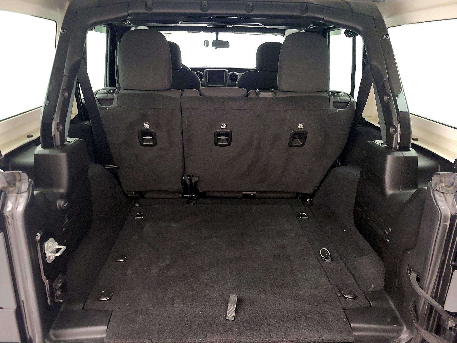 Thumbnail: 2022 Jeep Wrangler - 20