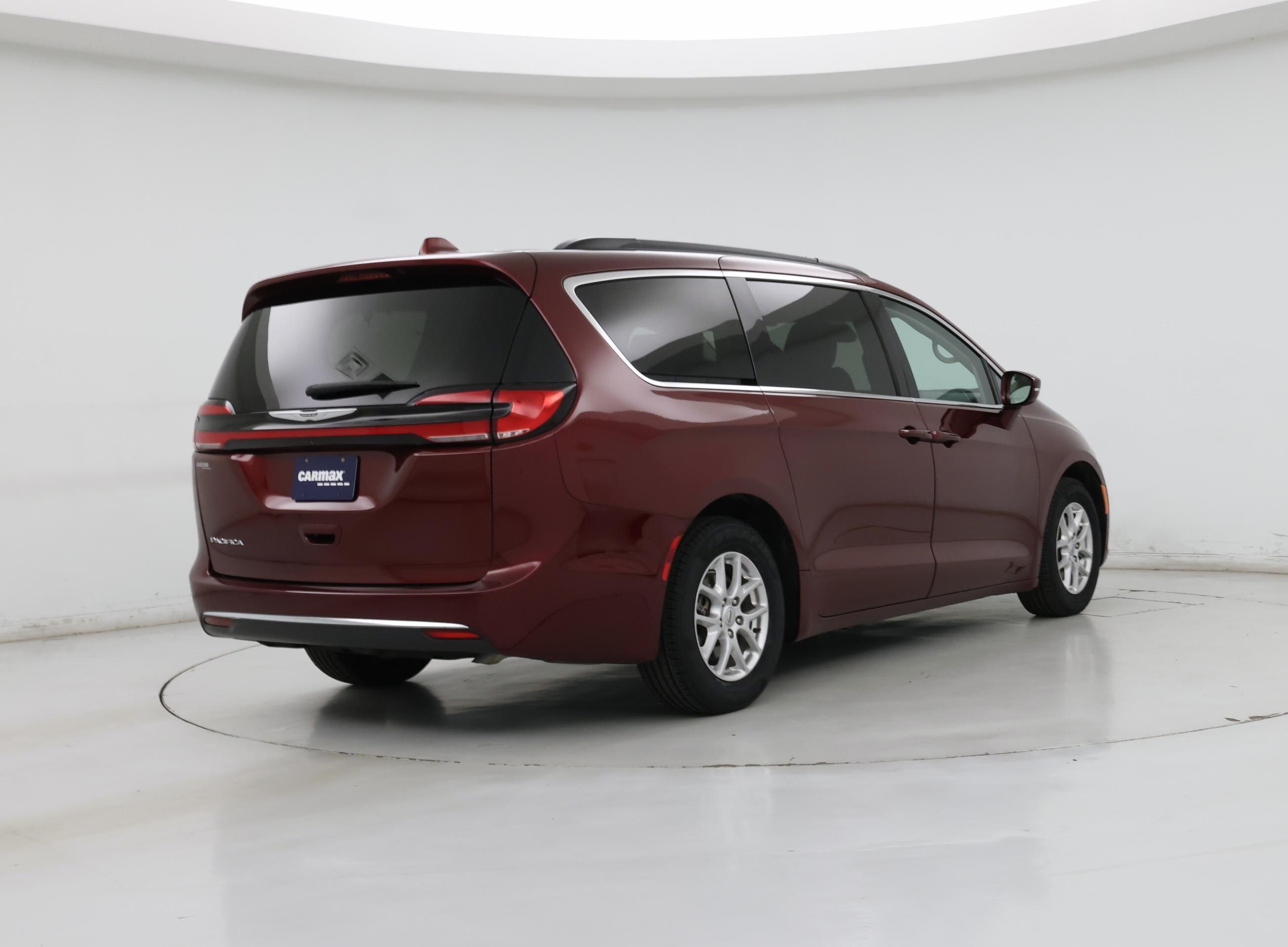 Thumbnail: 2022 Chrysler Pacifica - 8