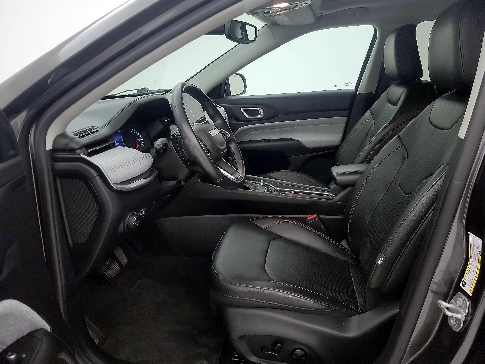 Thumbnail: 2022 Jeep Compass - 11