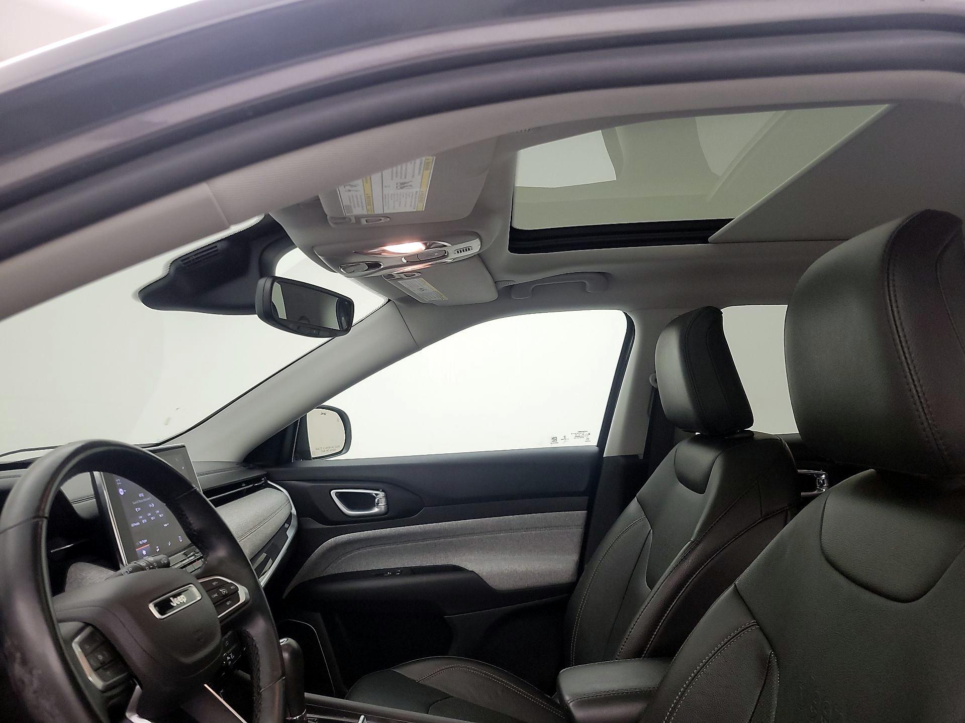 Thumbnail: 2022 Jeep Compass - 19