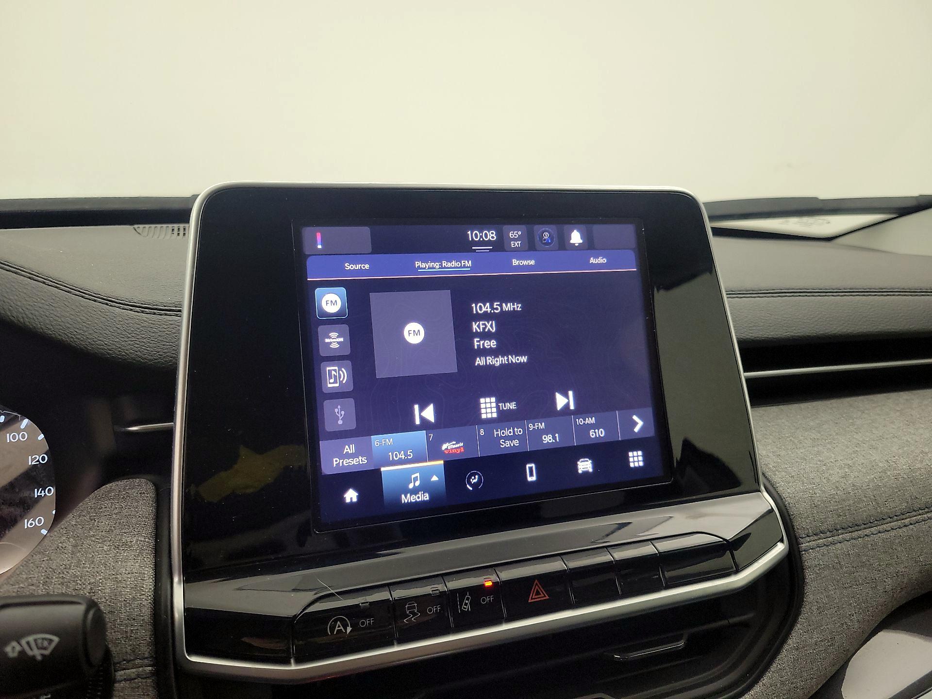 Thumbnail: 2022 Jeep Compass - 15